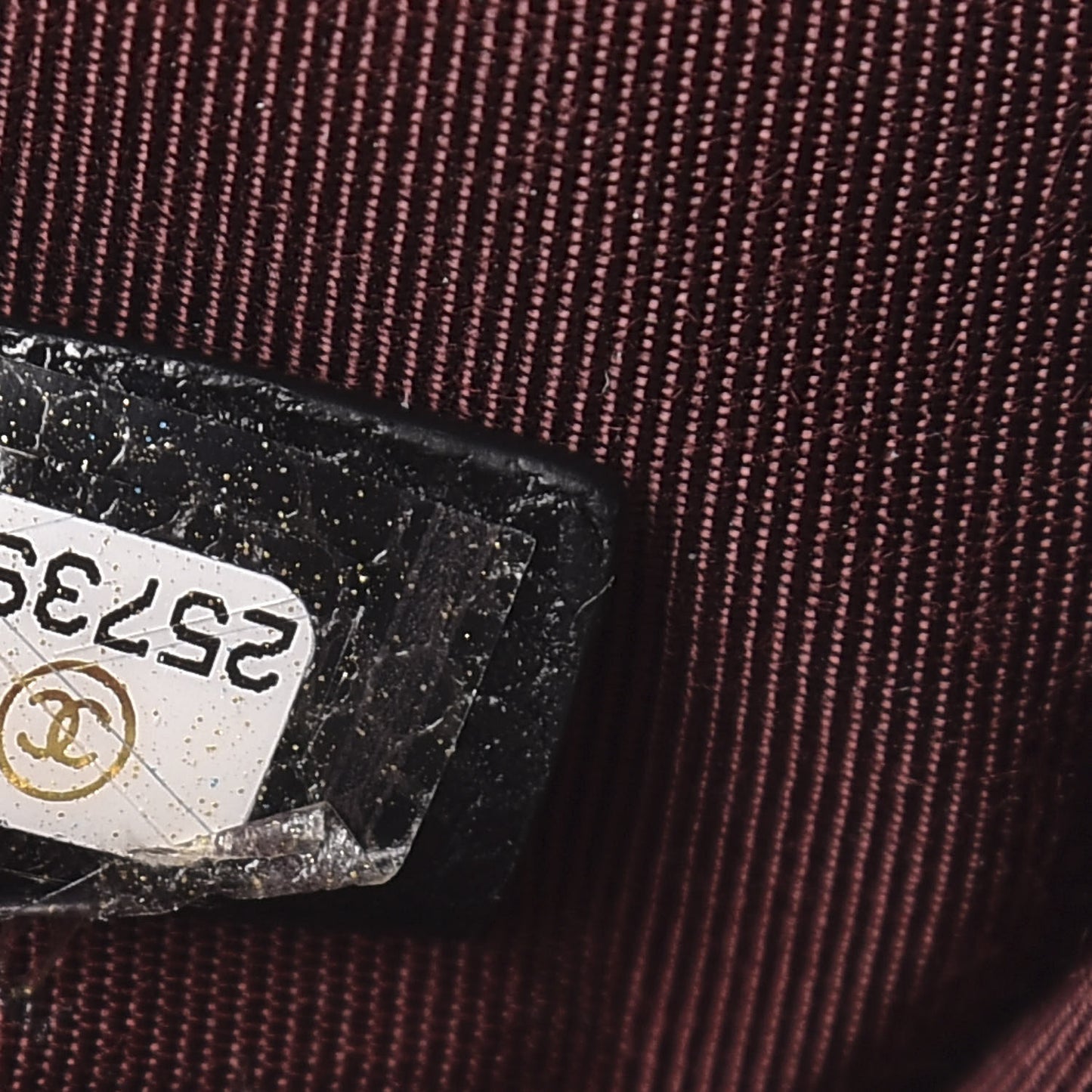 Caviar Quilted Medium Cosmetic Case Black