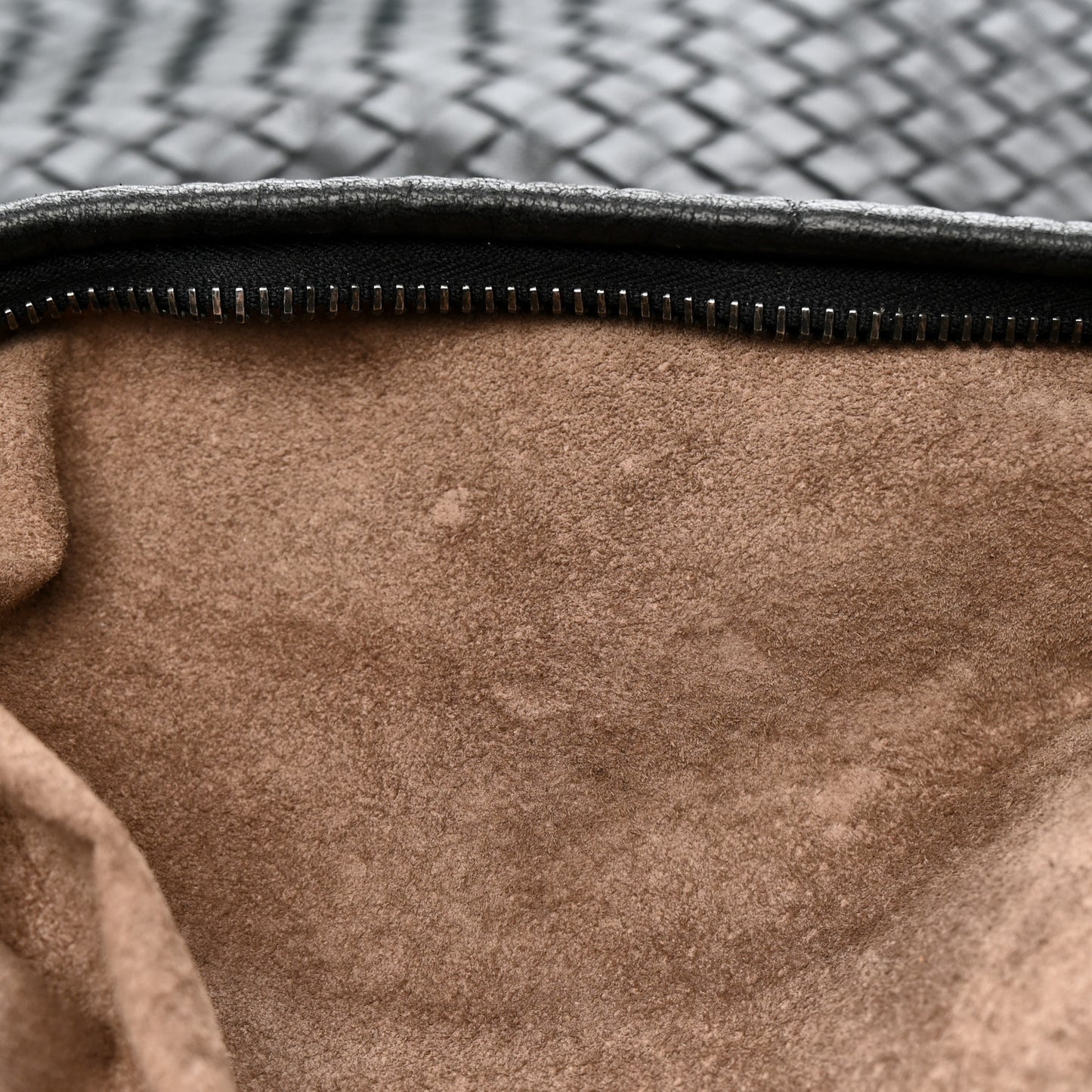 Nappa Intrecciato Fuzzy Maxi Veneta Hobo Black