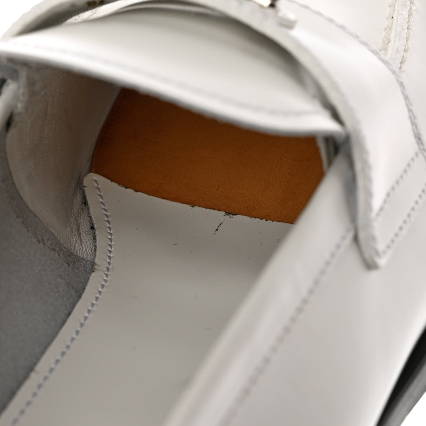 Brushed Calfskin Metal Triangle Logo 20mm Loafers 40 White