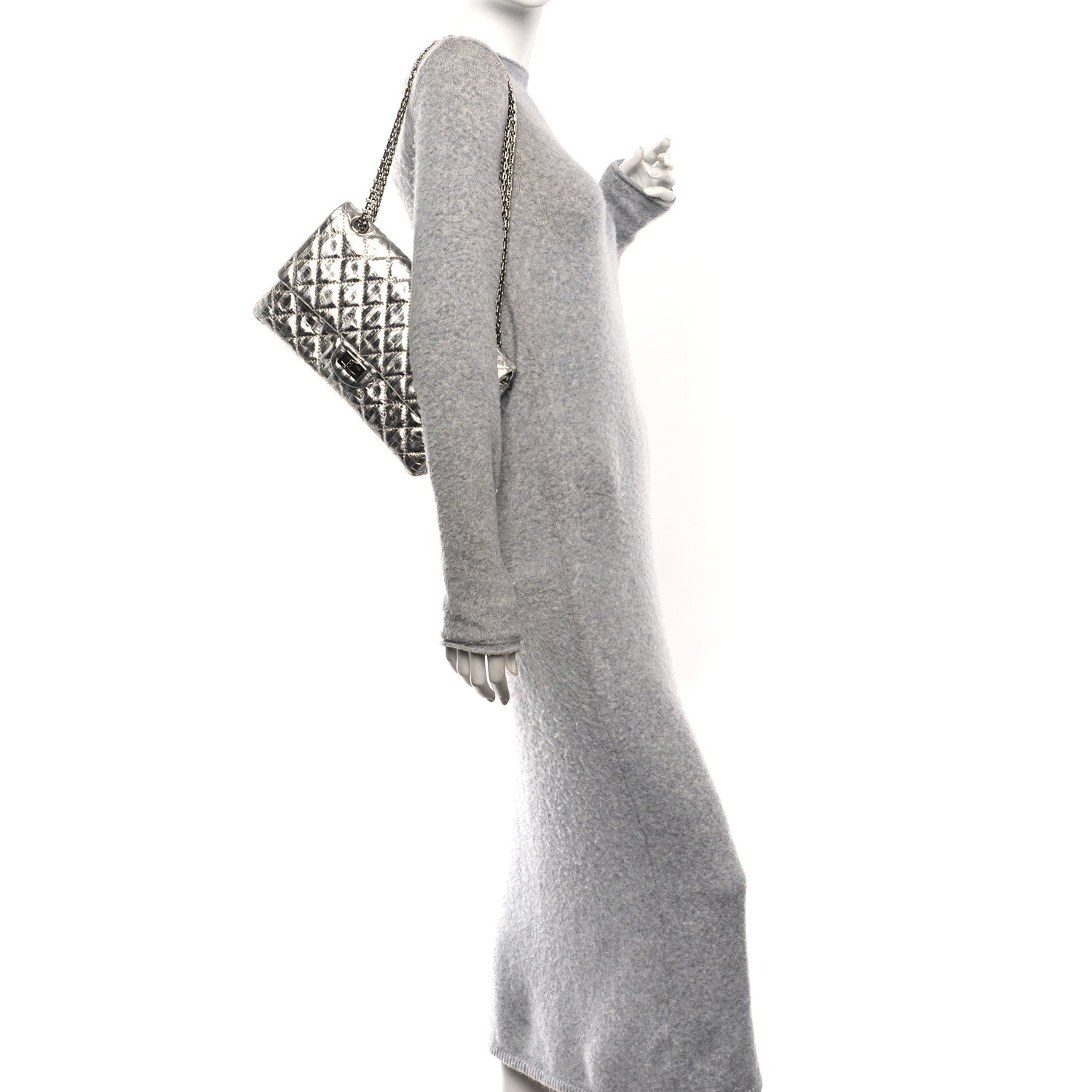Chanel Metallic Calfskin Striped 2.55 Reissue 226 Silver 2 of 11