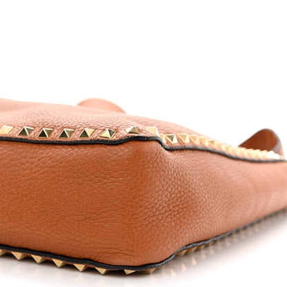 Valentino Garavani Pebbled Calfskin Large Rockstud Flip-Lock Messenger Bag Light Cuir 10 of 17