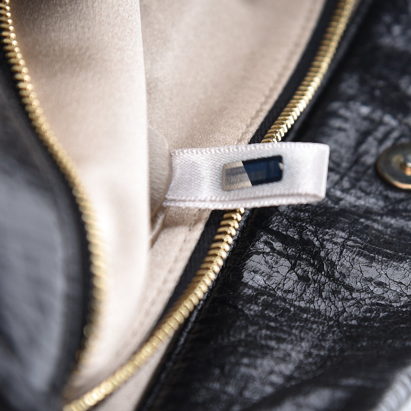 Chandra Clutch Black