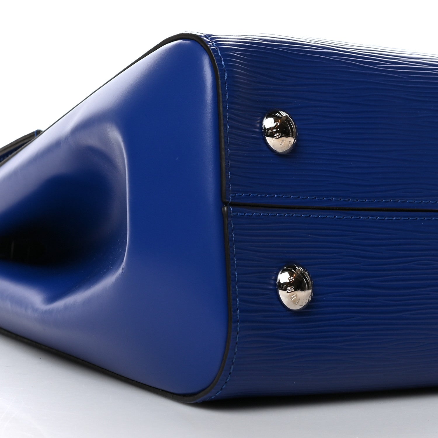 Louis Vuitton Epi Cluny MM Blueberry Blueberry 8 of 9