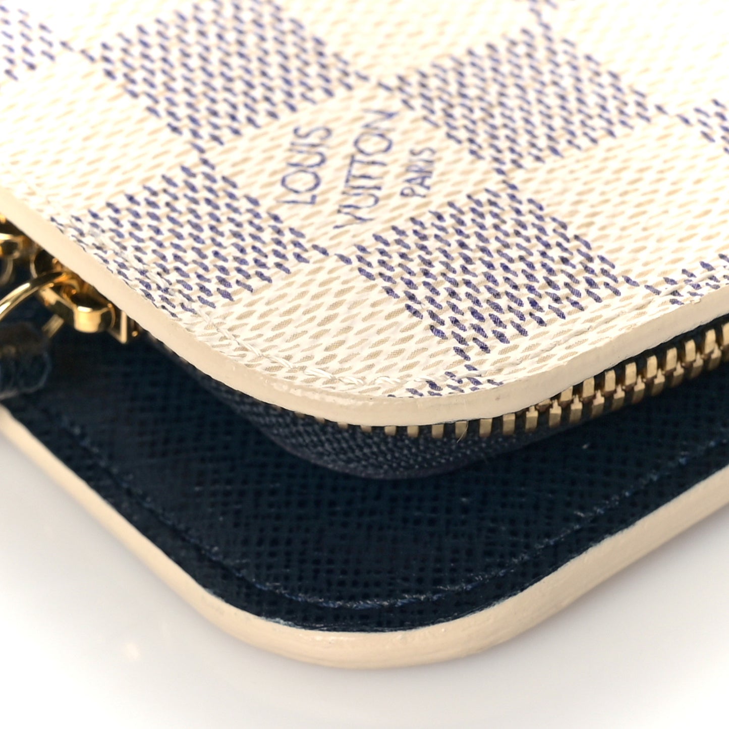 Damier Azur Articles de Voyage Insolite Wallet
