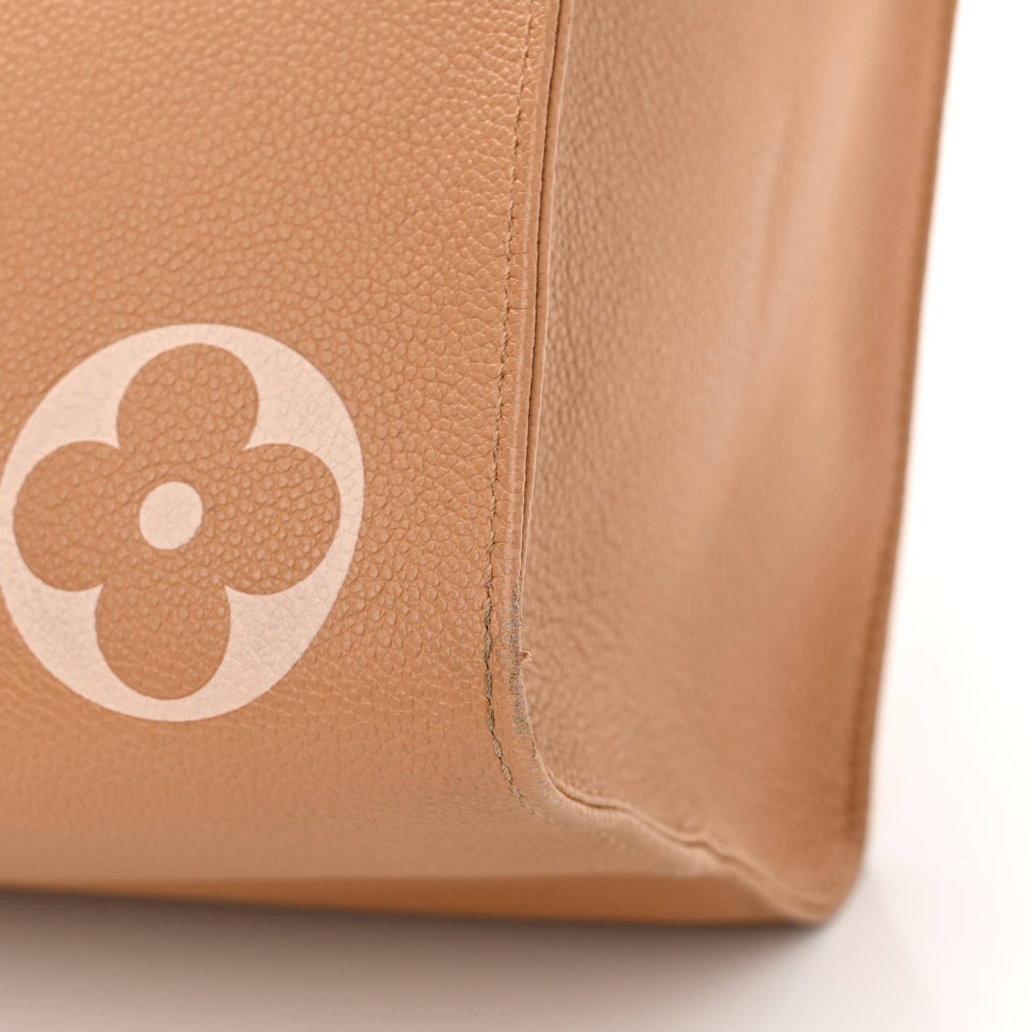 Louis Vuitton Empreinte Monogram Giant Onthego MM Arizona Creme 11 of 15