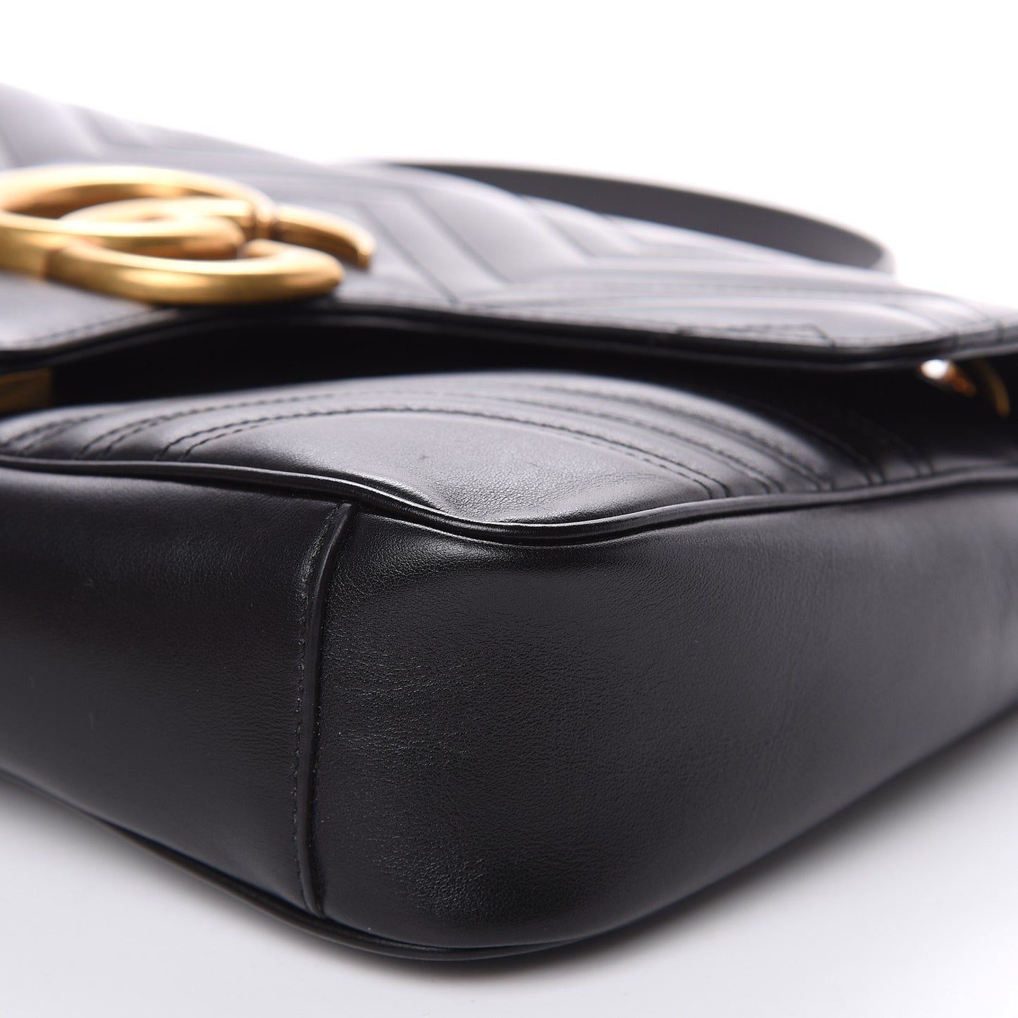 Calfskin Matelasse Medium GG Marmont Shoulder Bag Black
