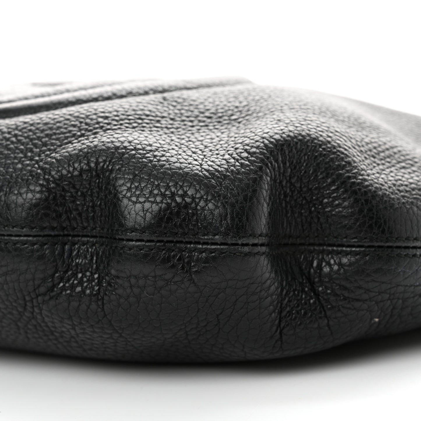 Pebbled Calfskin Medium Soho Hobo Black