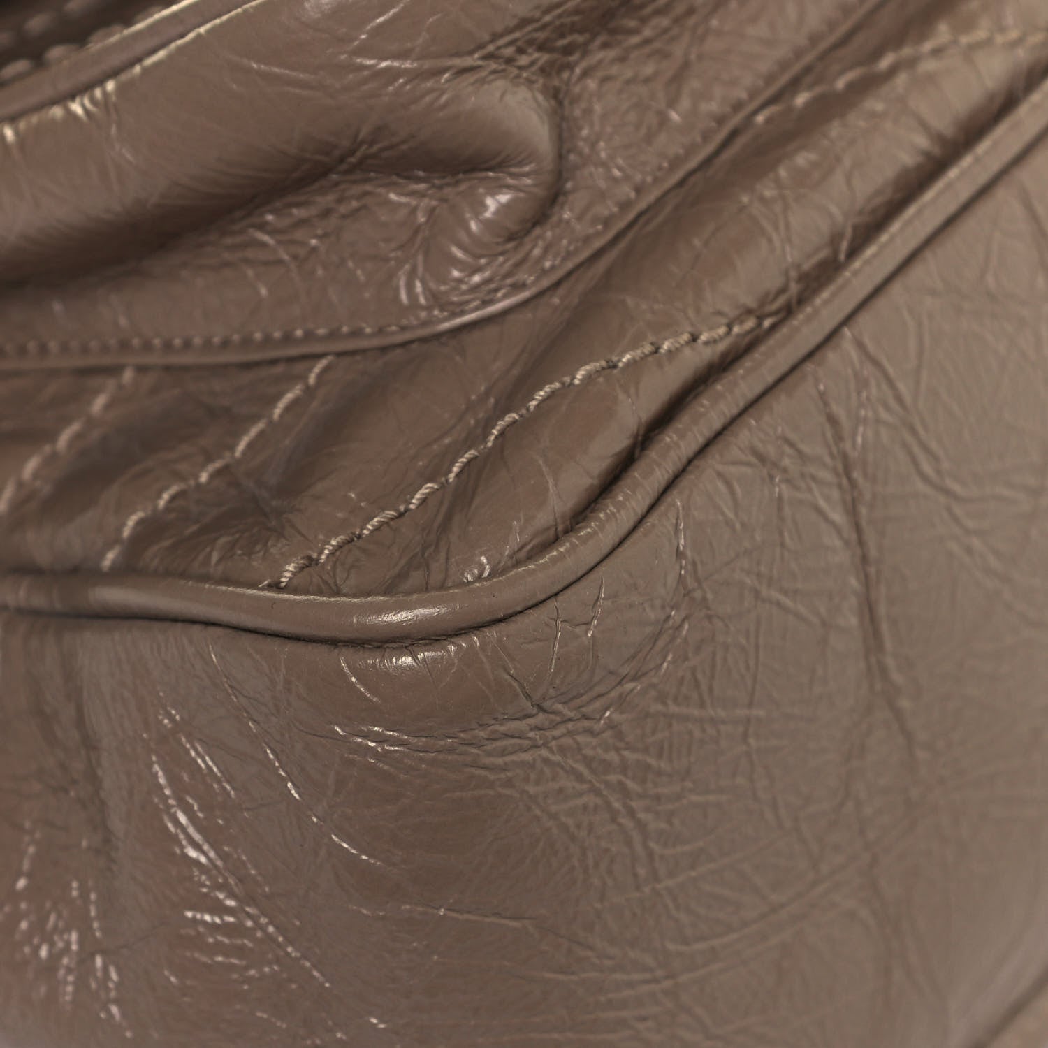 Saint Laurent Crinkled Calfskin Matelasse Monogram Medium Niki Chain Satchel Light Natural 8 of 12