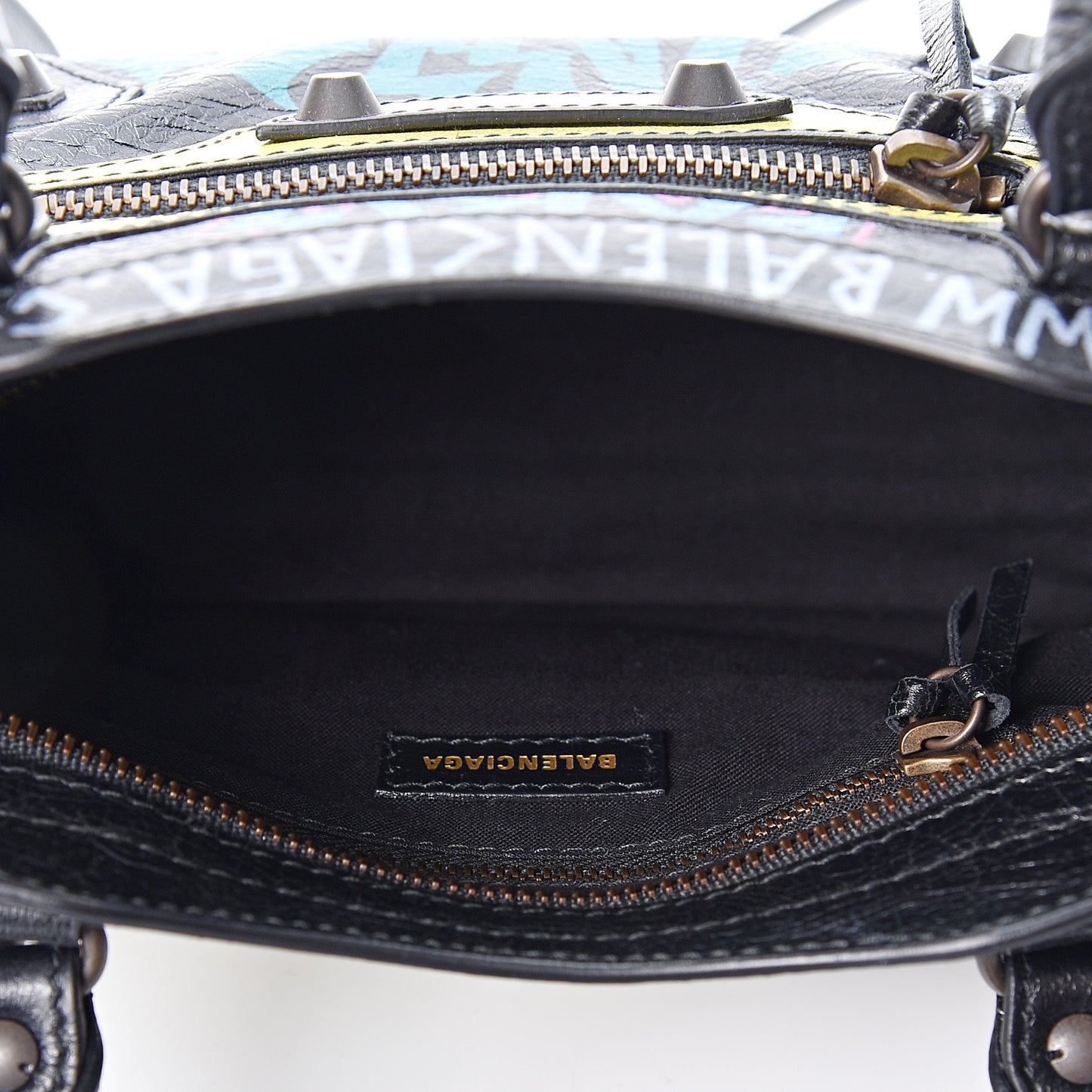 Agneau Arena Graffiti All Over Classic Hardware Mini City Black Multicolor