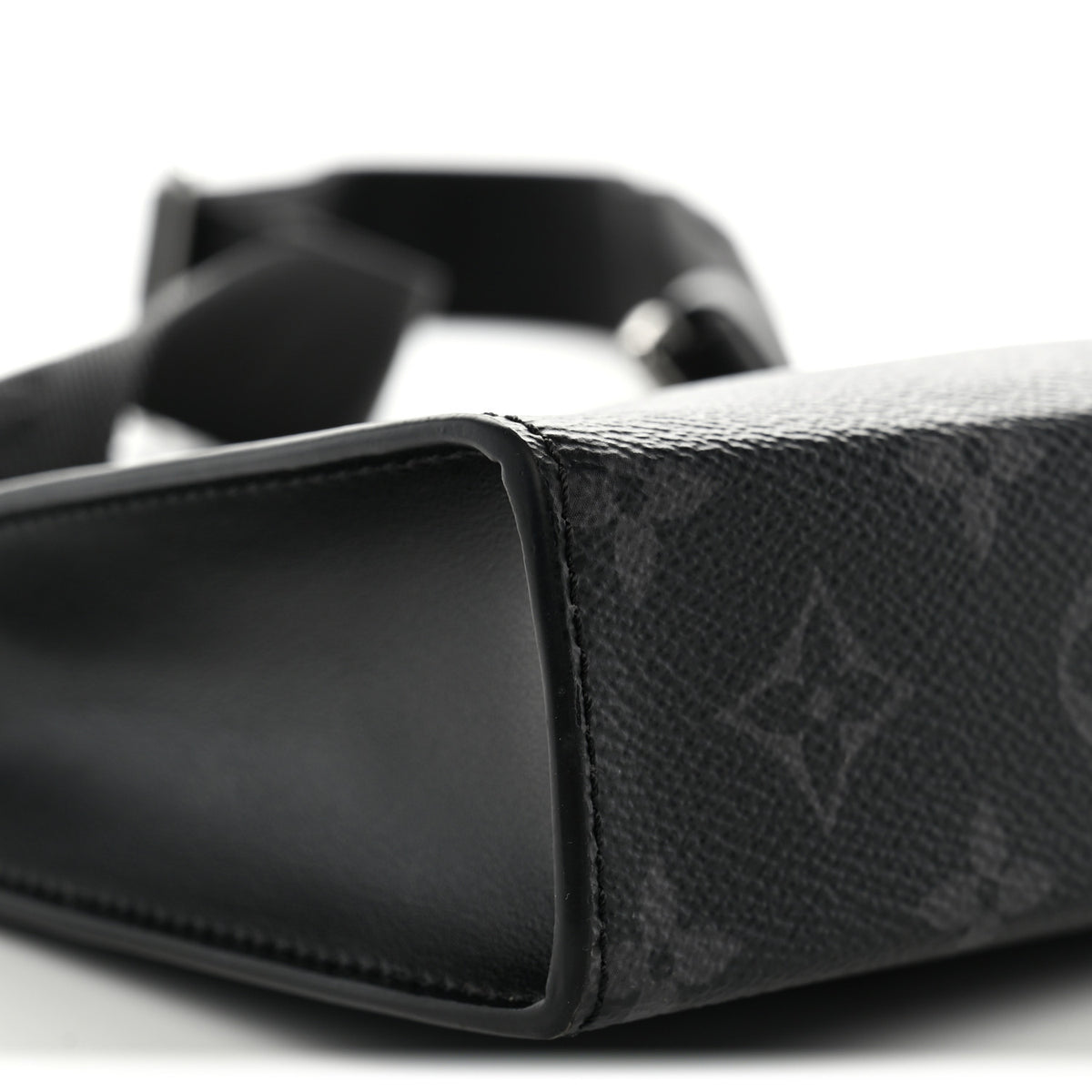 Reverse Monogram Eclipse Gaston Wearable Wallet