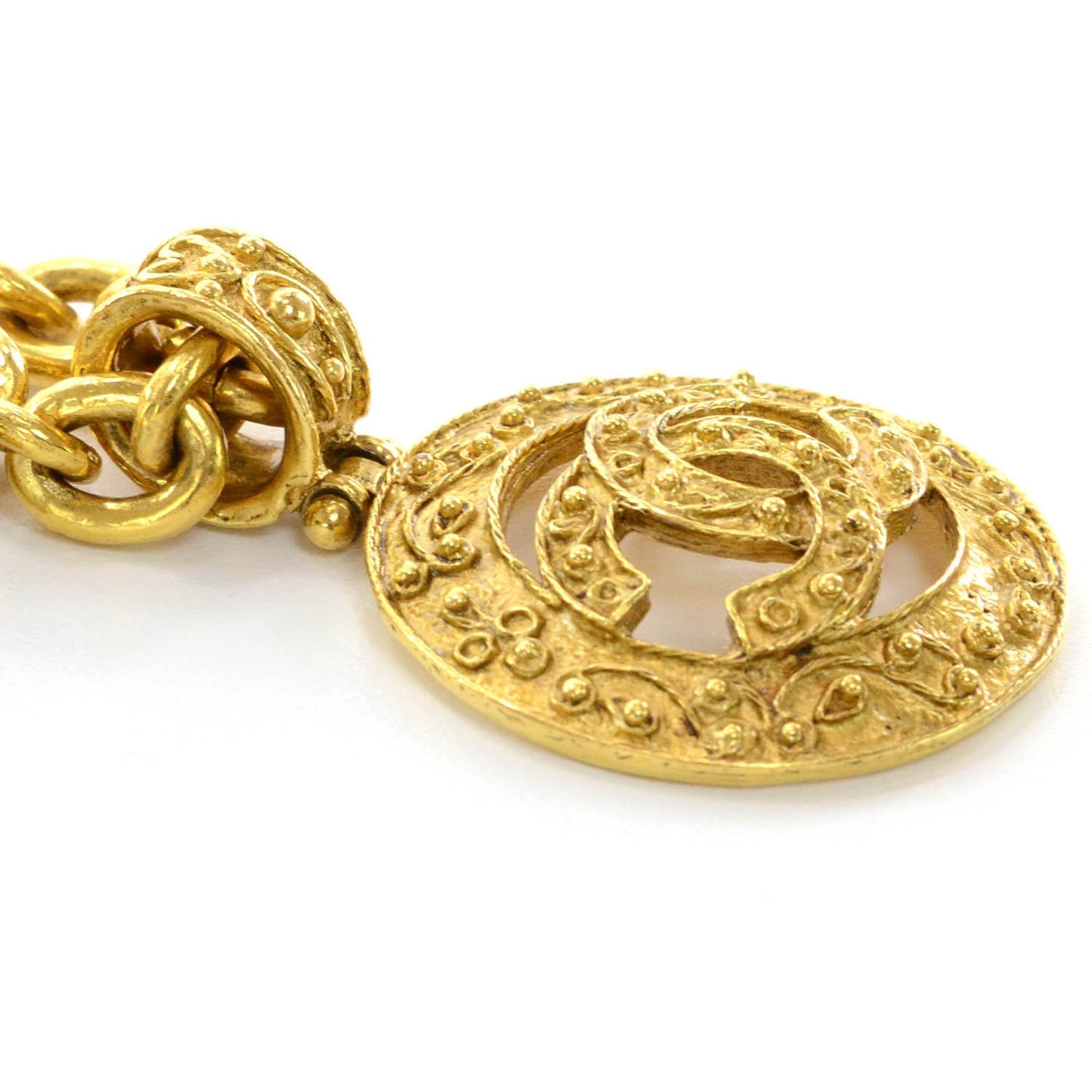 CC Medallion Chain Necklace Gold