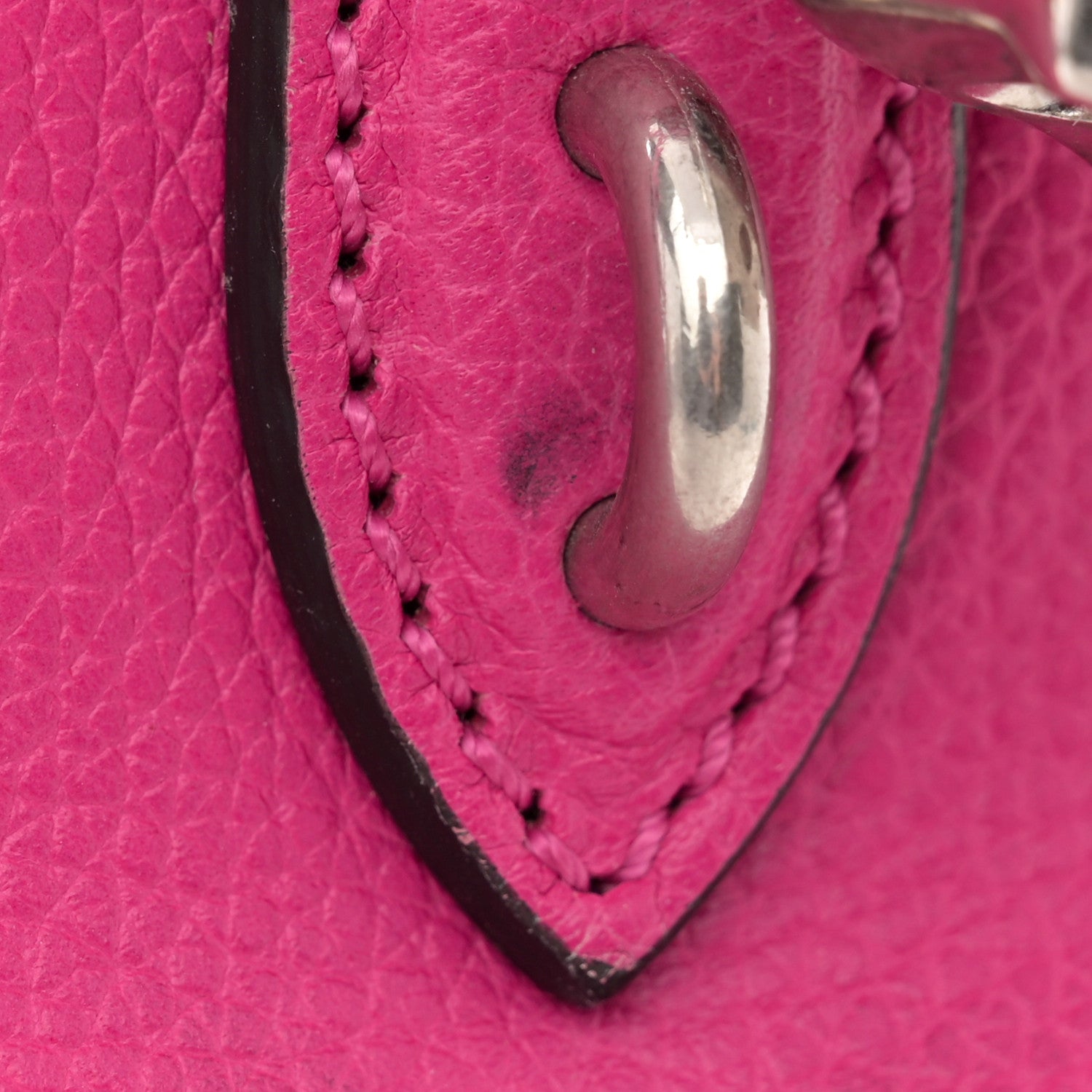 Alexander McQueen Pebbled Calfskin Small Skull Padlock Zip Around Tote Bouganville 16 of 18