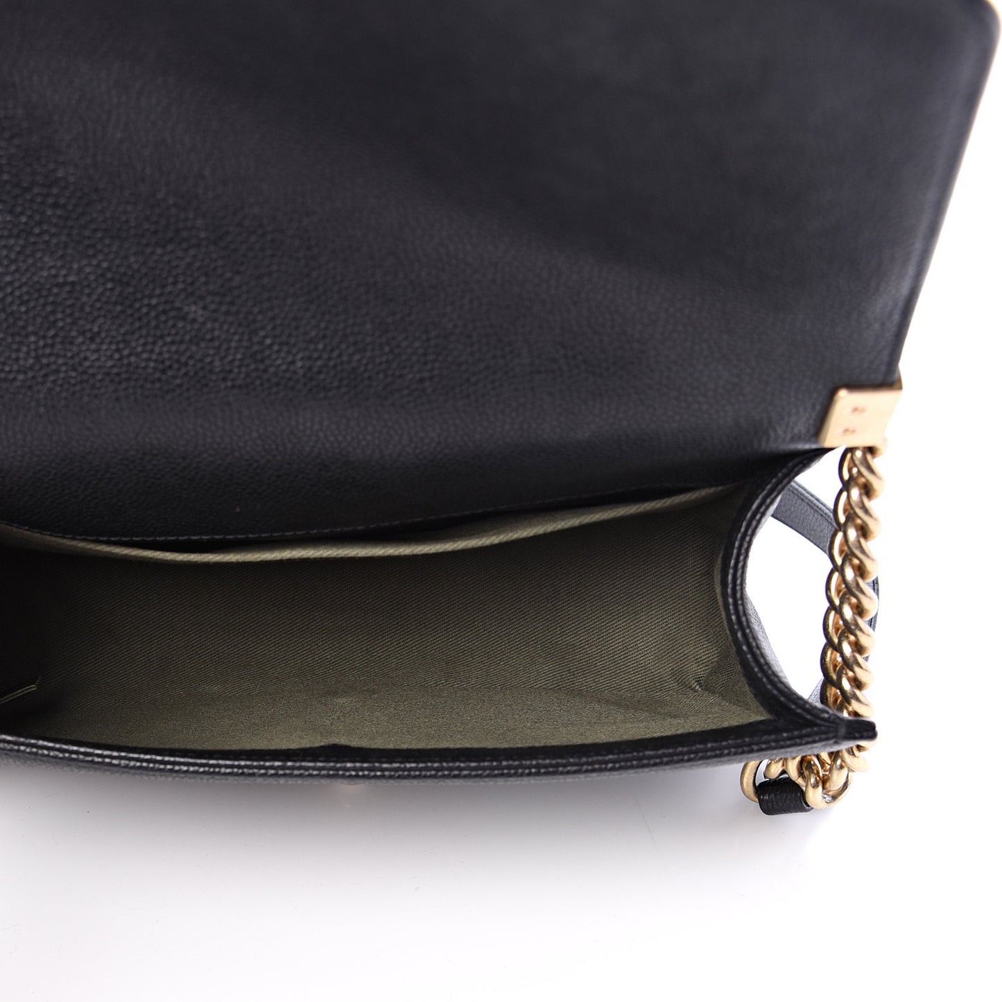 Caviar Quilted Medium Boy Flap Black