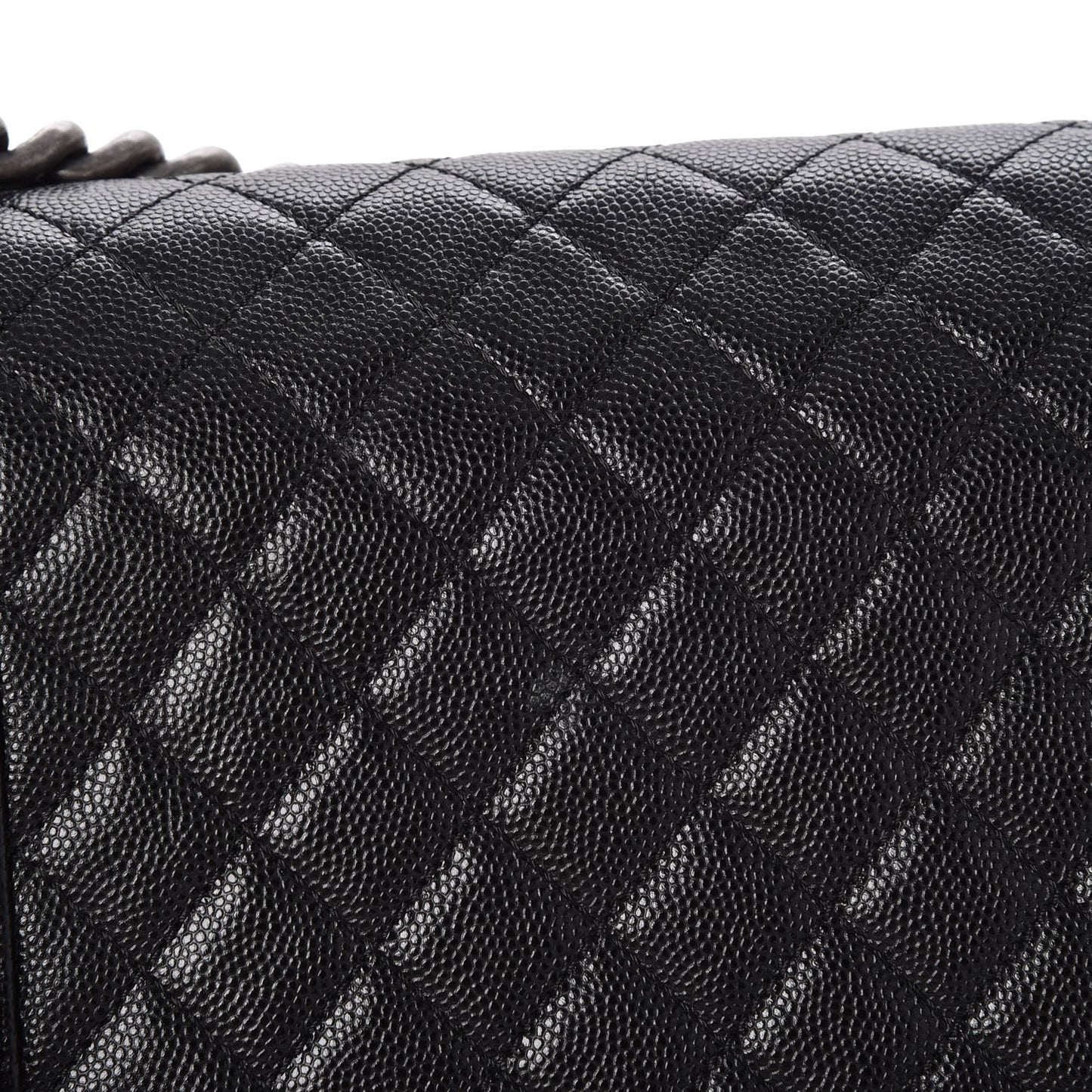 Caviar Quilted Medium Boy Flap Black