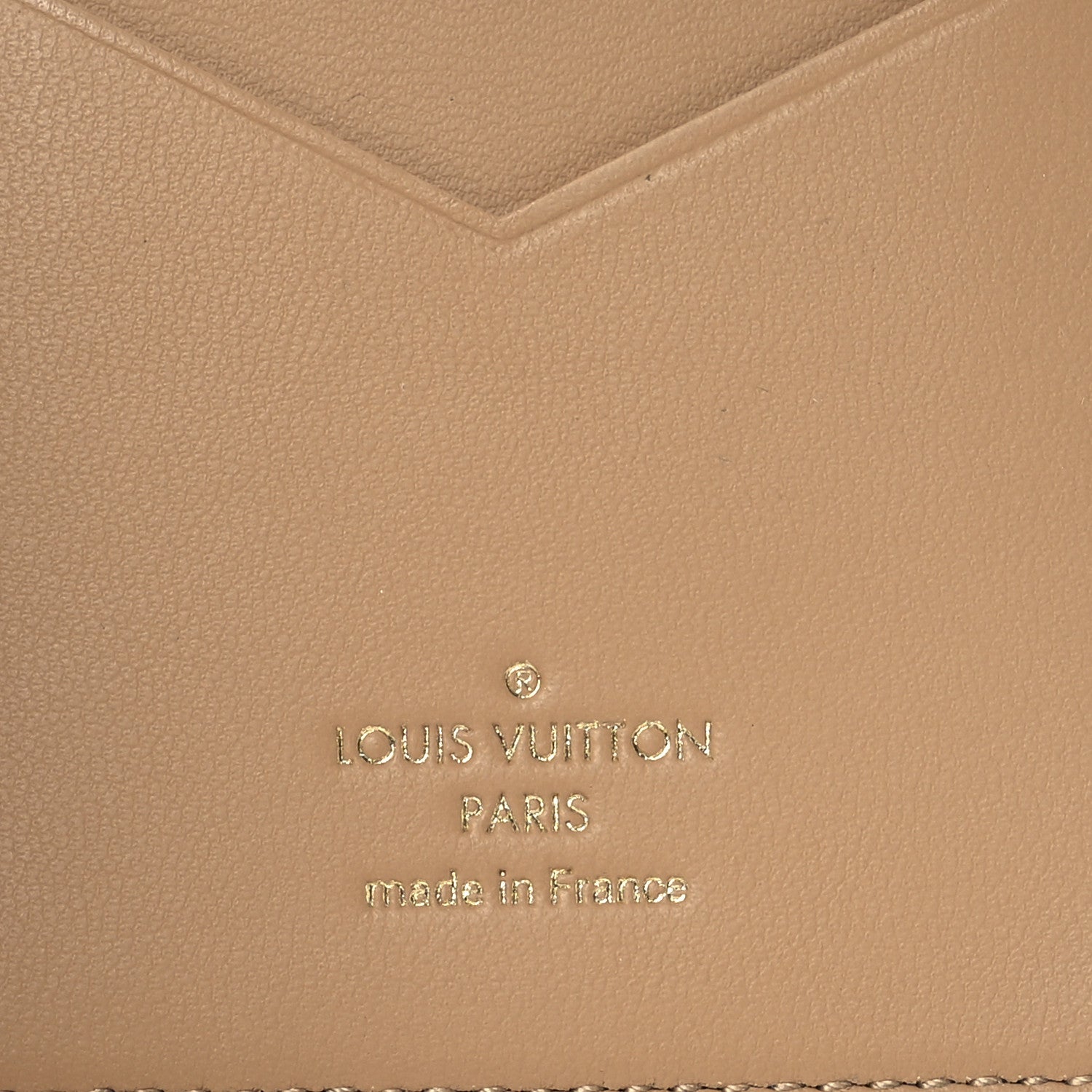 Louis Vuitton Taurillon LV Vertical Capucines Wallet Black Arizona 7 of 9