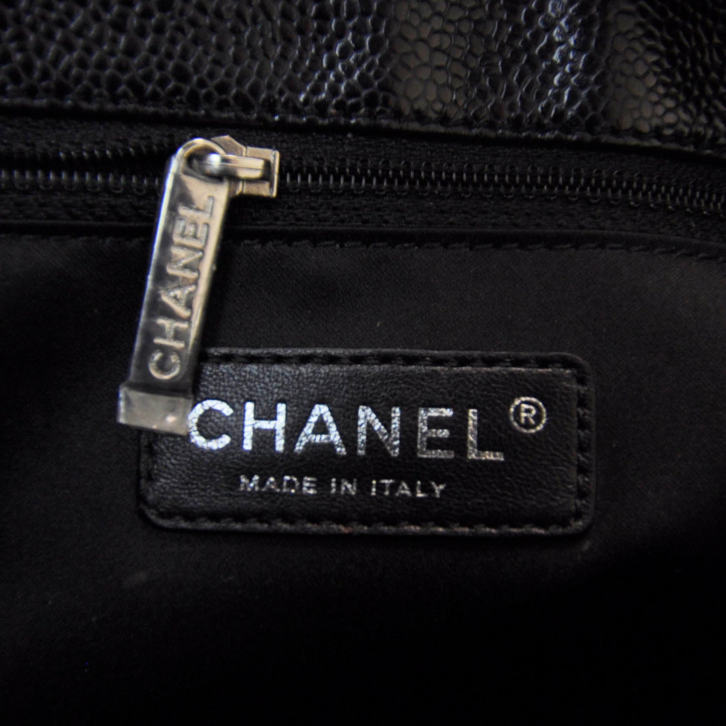 Caviar Grand Shopping Tote GST Black