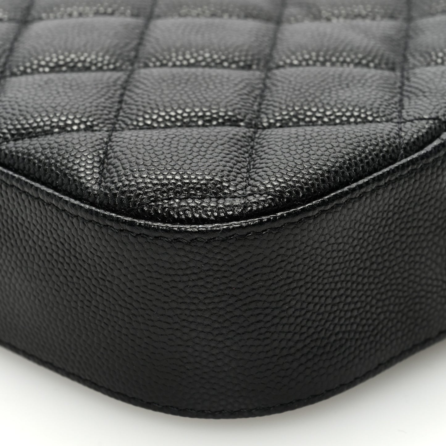 Caviar Quilted Vanity With Chain Black