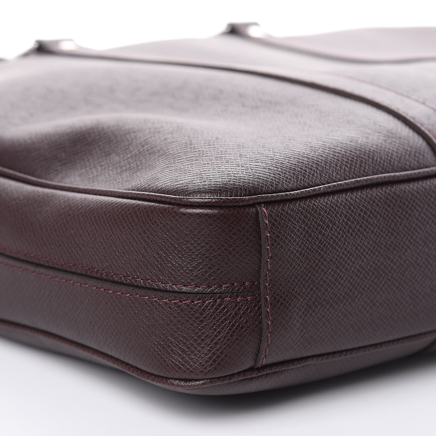 Louis Vuitton Taiga Porte Documents Voyage PM Acajou 8 of 10