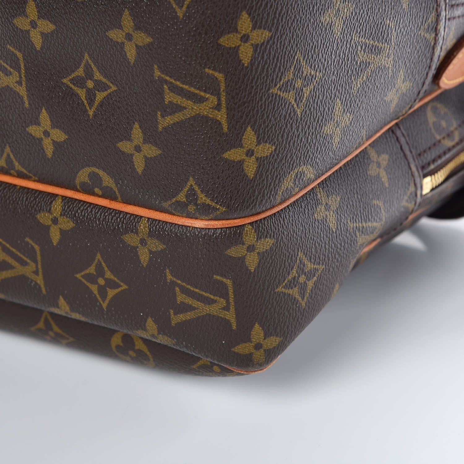 Louis Vuitton Monogram Reporter GM 15 of 17