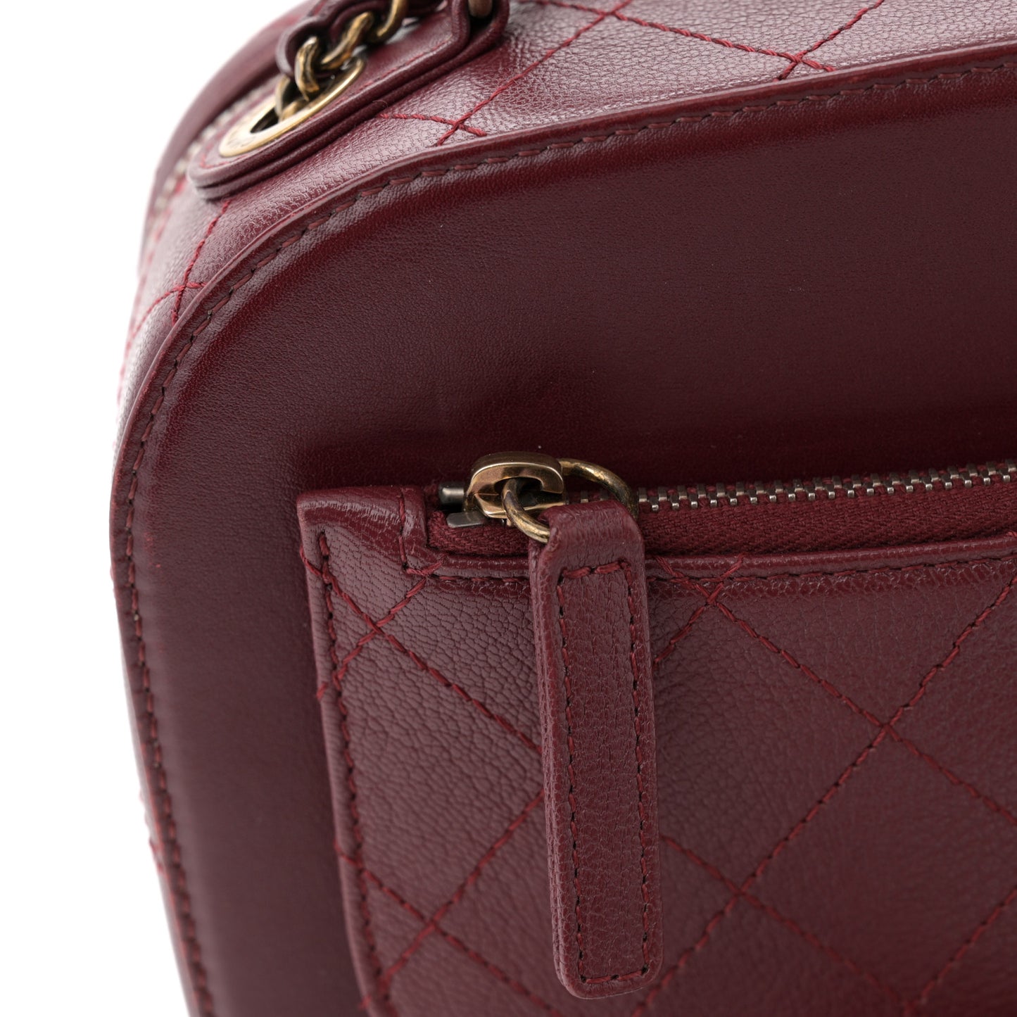 Shiny Calfskin Goatskin Quilted Small Coco Curve Vanity Burgundy