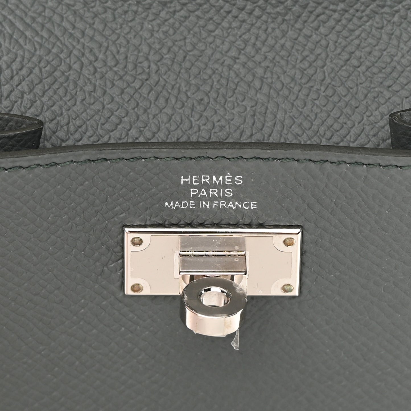 Epsom Kelly Pocket Compact Wallet Vert Amande