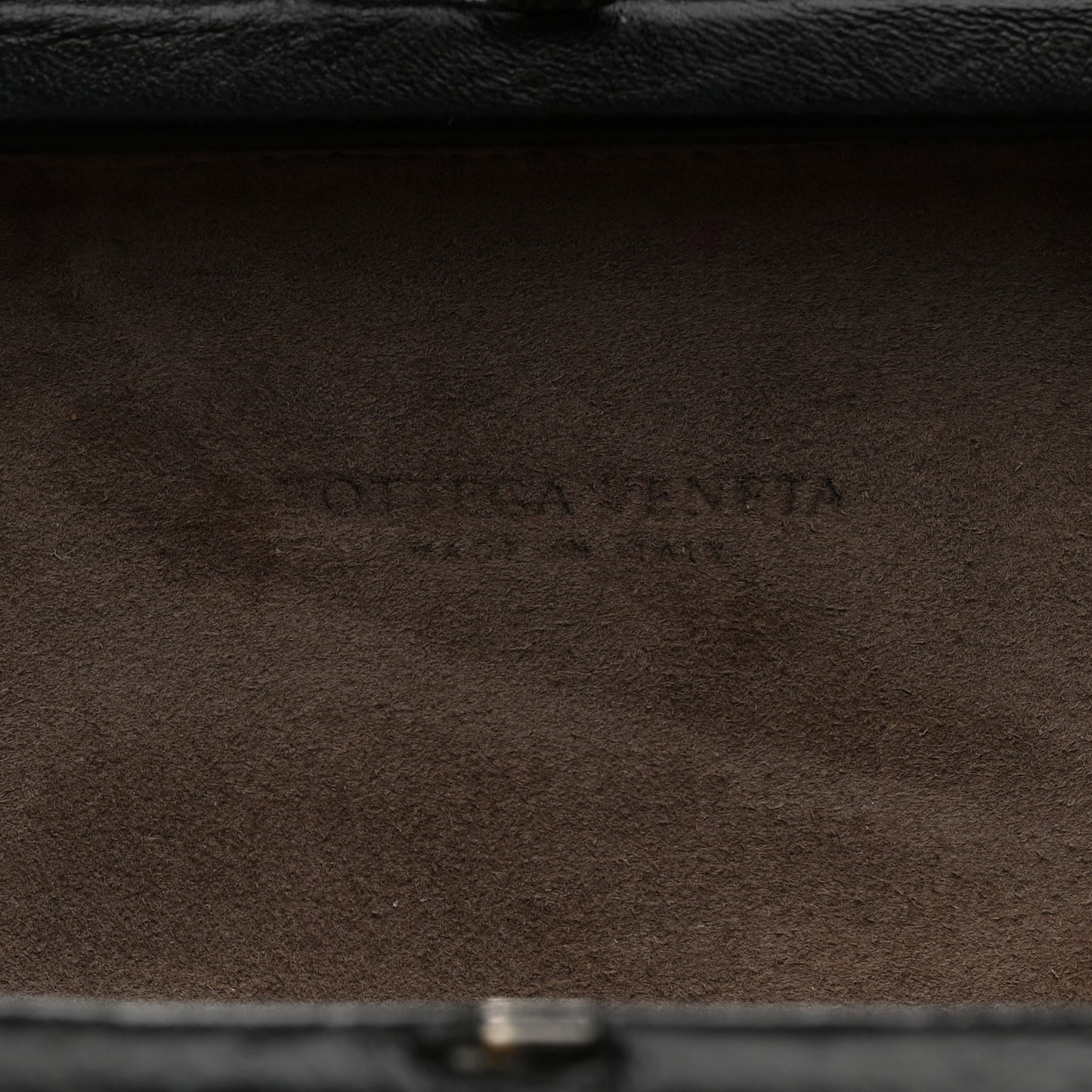 Nappa Intrecciato Knot Clutch Black