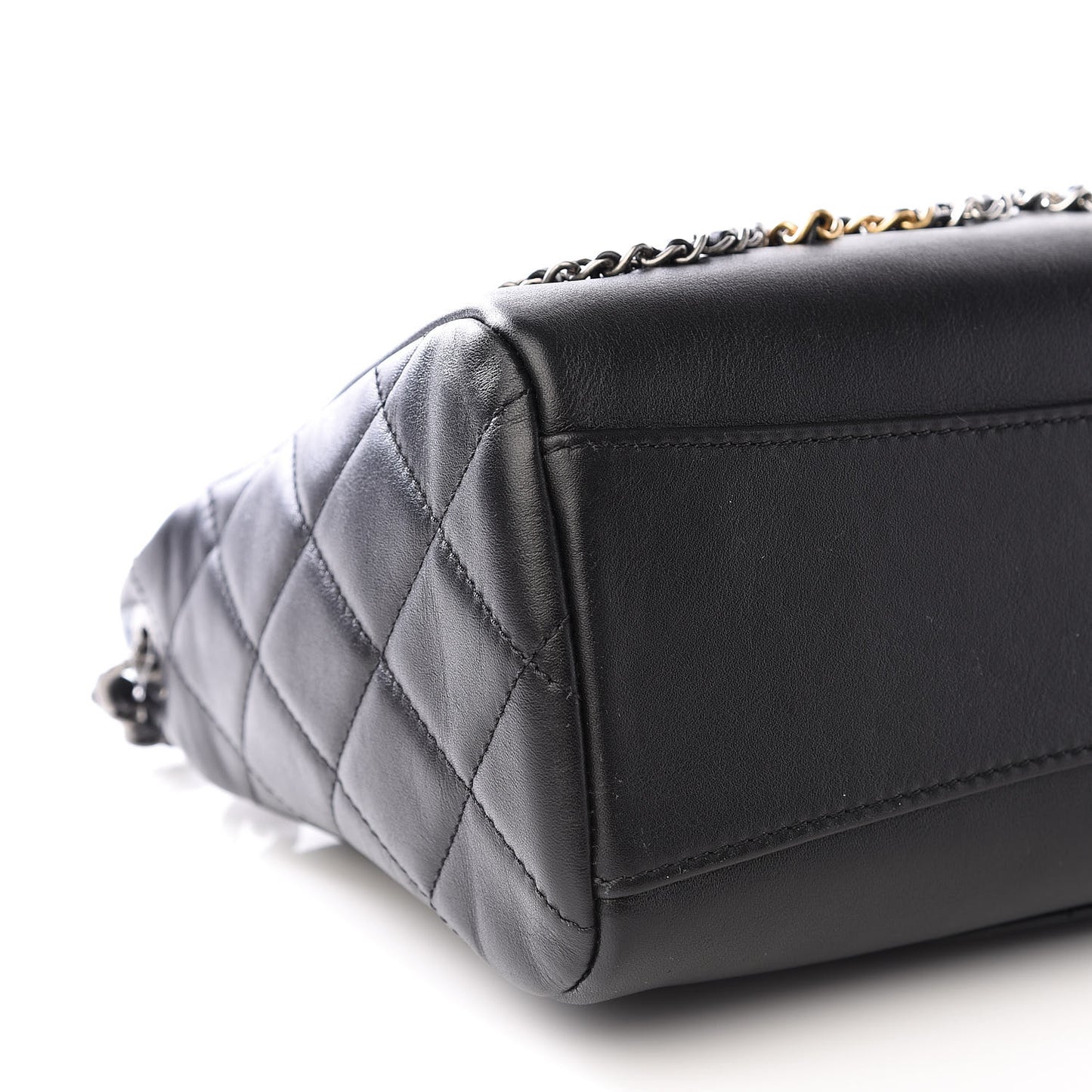 Calfskin Chain 20s Signature Hobo Black