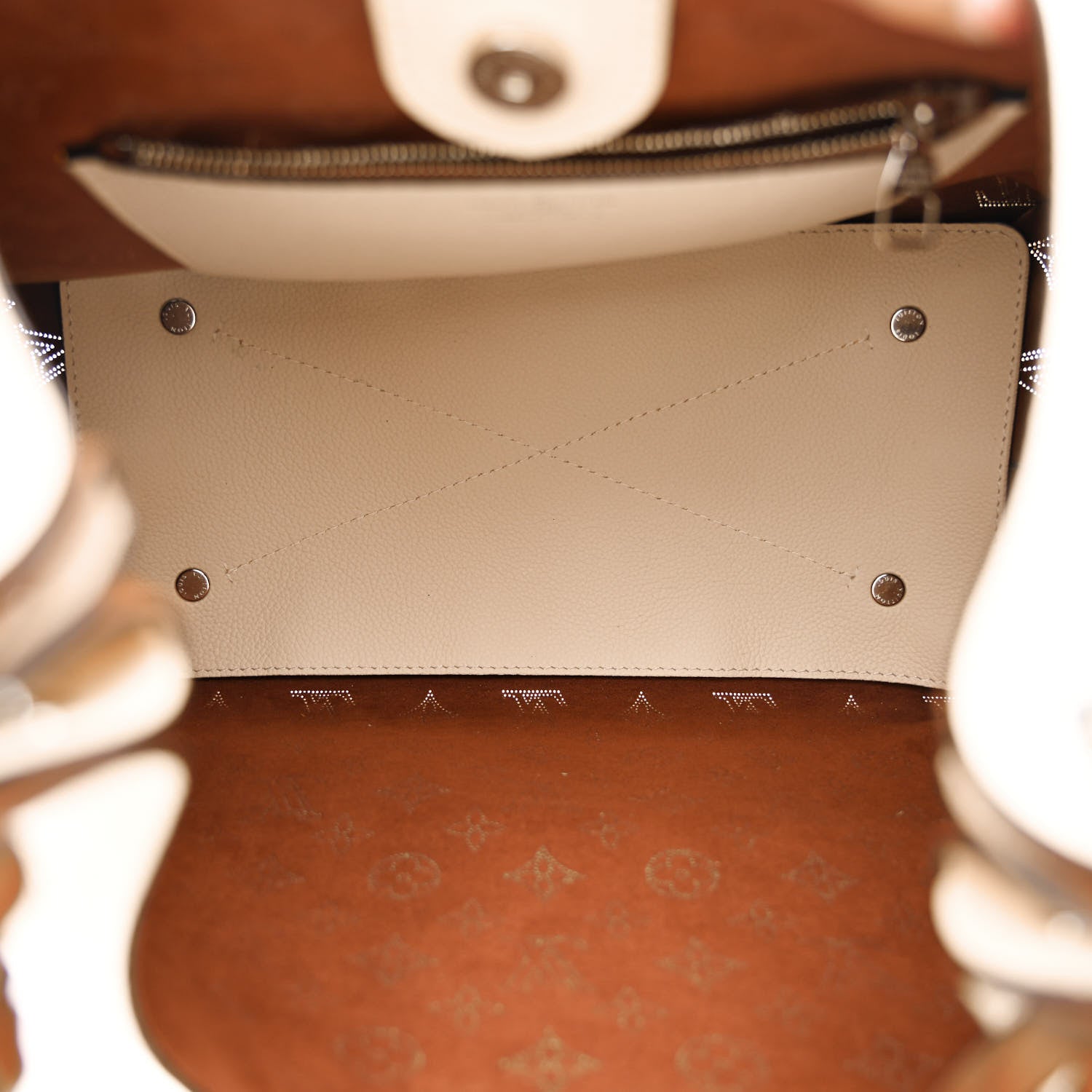 Louis Vuitton Mahina Carmel Hobo Creme 5 of 10