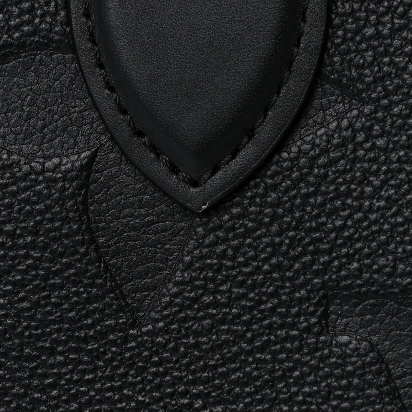 Empreinte Monogram Giant Onthego MM Black