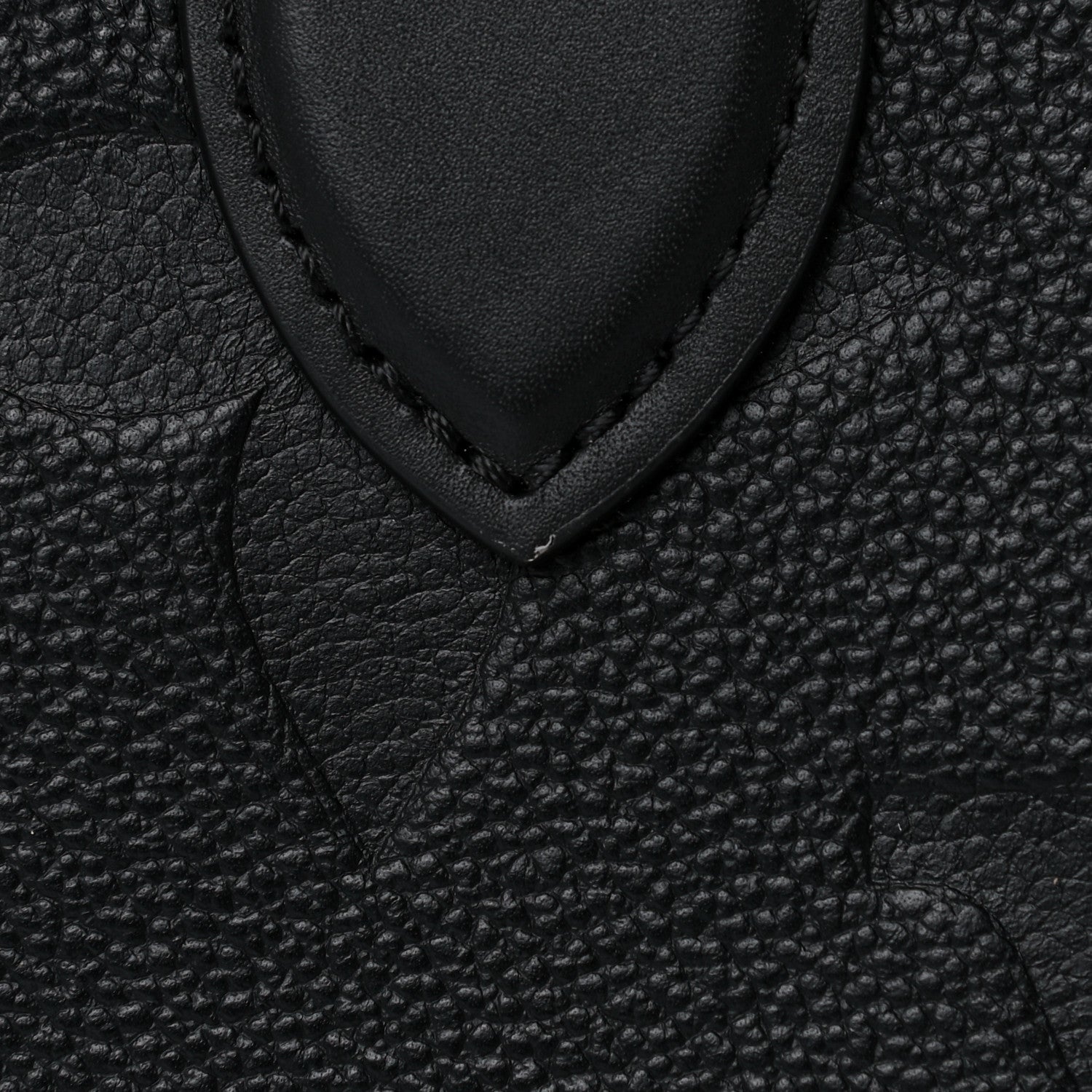 Louis Vuitton Empreinte Monogram Giant Onthego MM Black 9 of 11