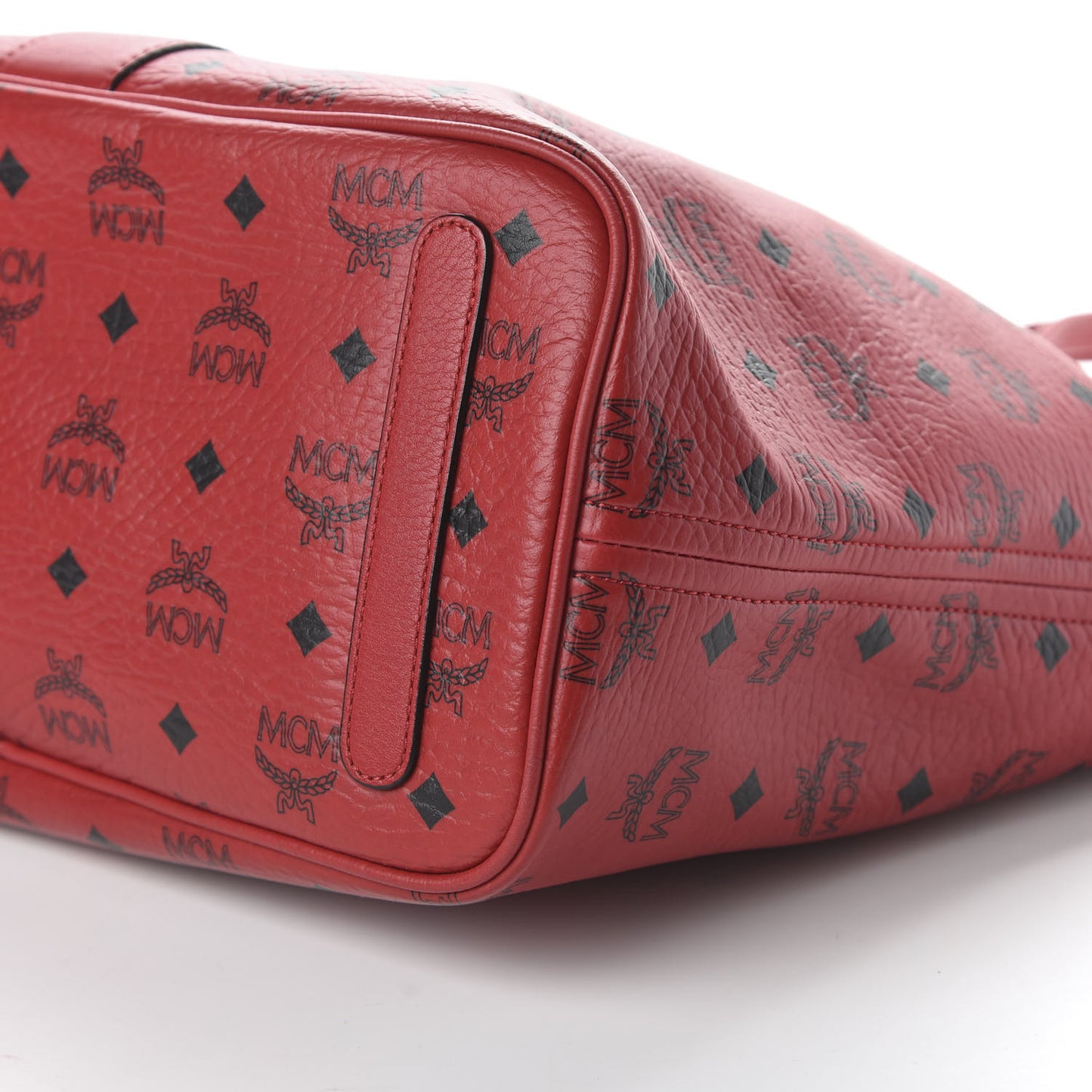 Visetos Medium Liz Reversible Shopper Tote Ruby Red