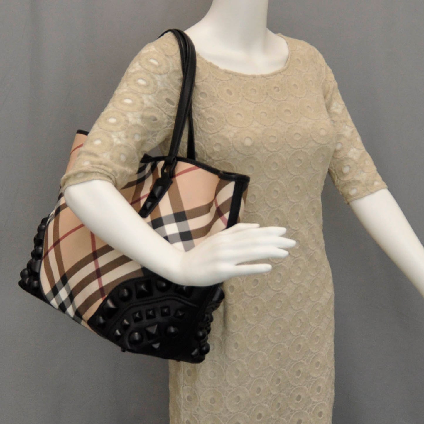 Nova Check Mega Stud Nickie Tote Black