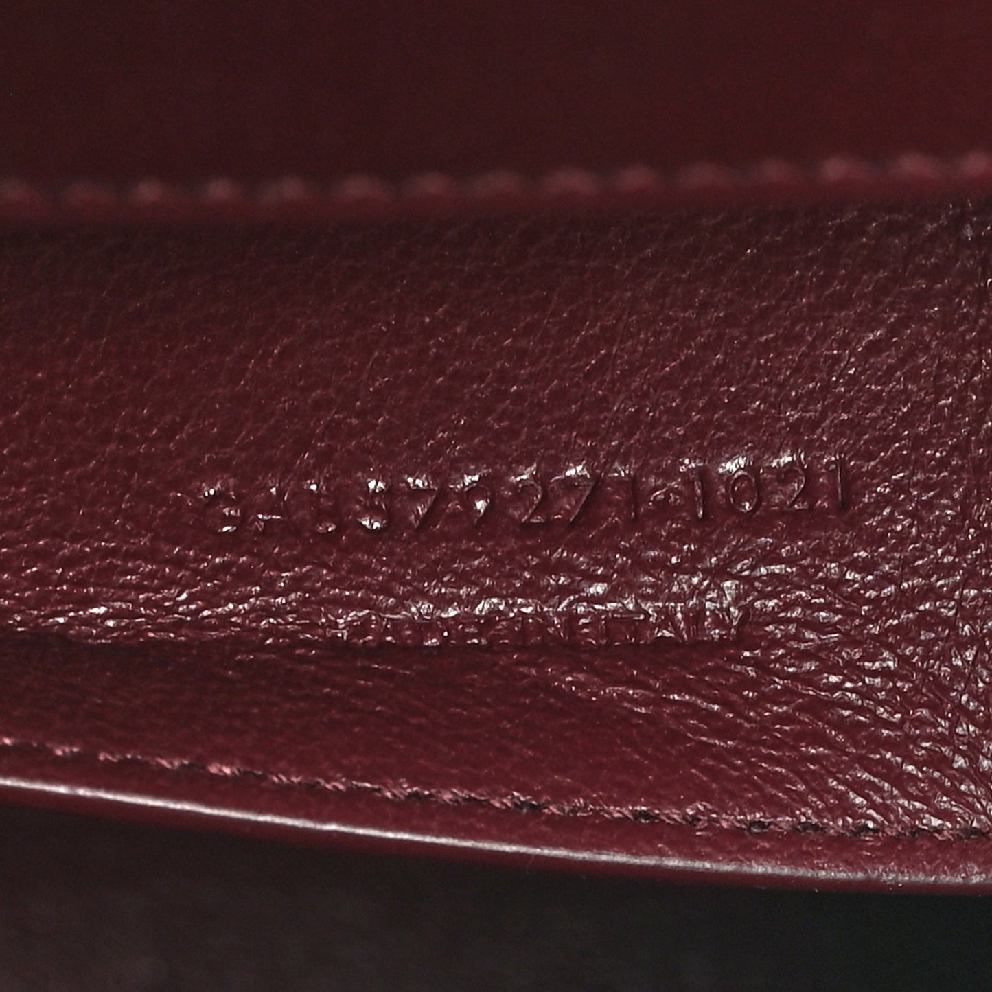Smooth Calfskin Manhattan Shoulder Bag Rouge Legion