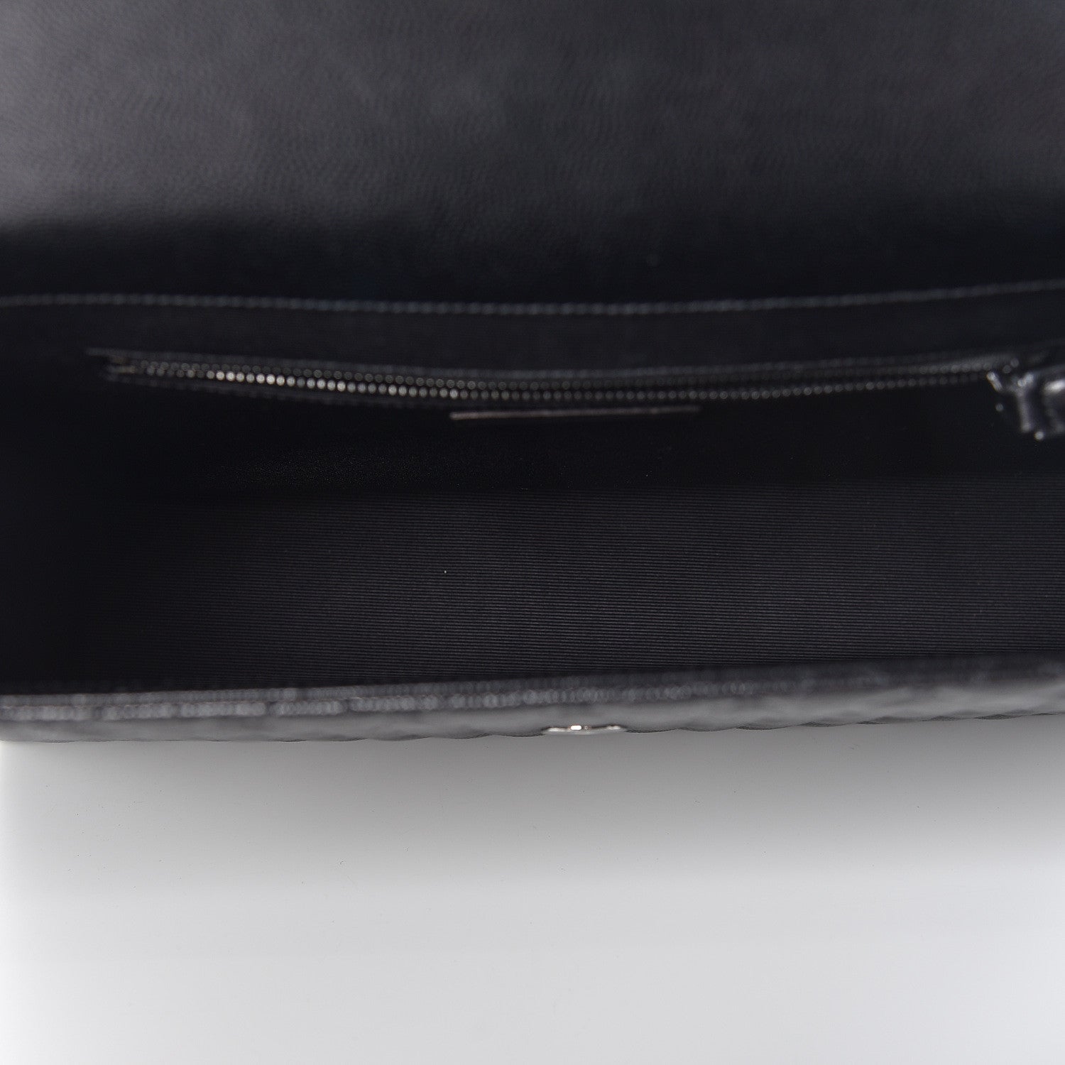 Saint Laurent Grain De Poudre Textured Mixed Matelasse Large Triquilt Monogram Monochrome Satchel Black 5 of 10
