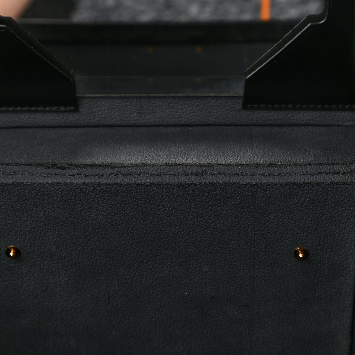 Epi Train Case Black