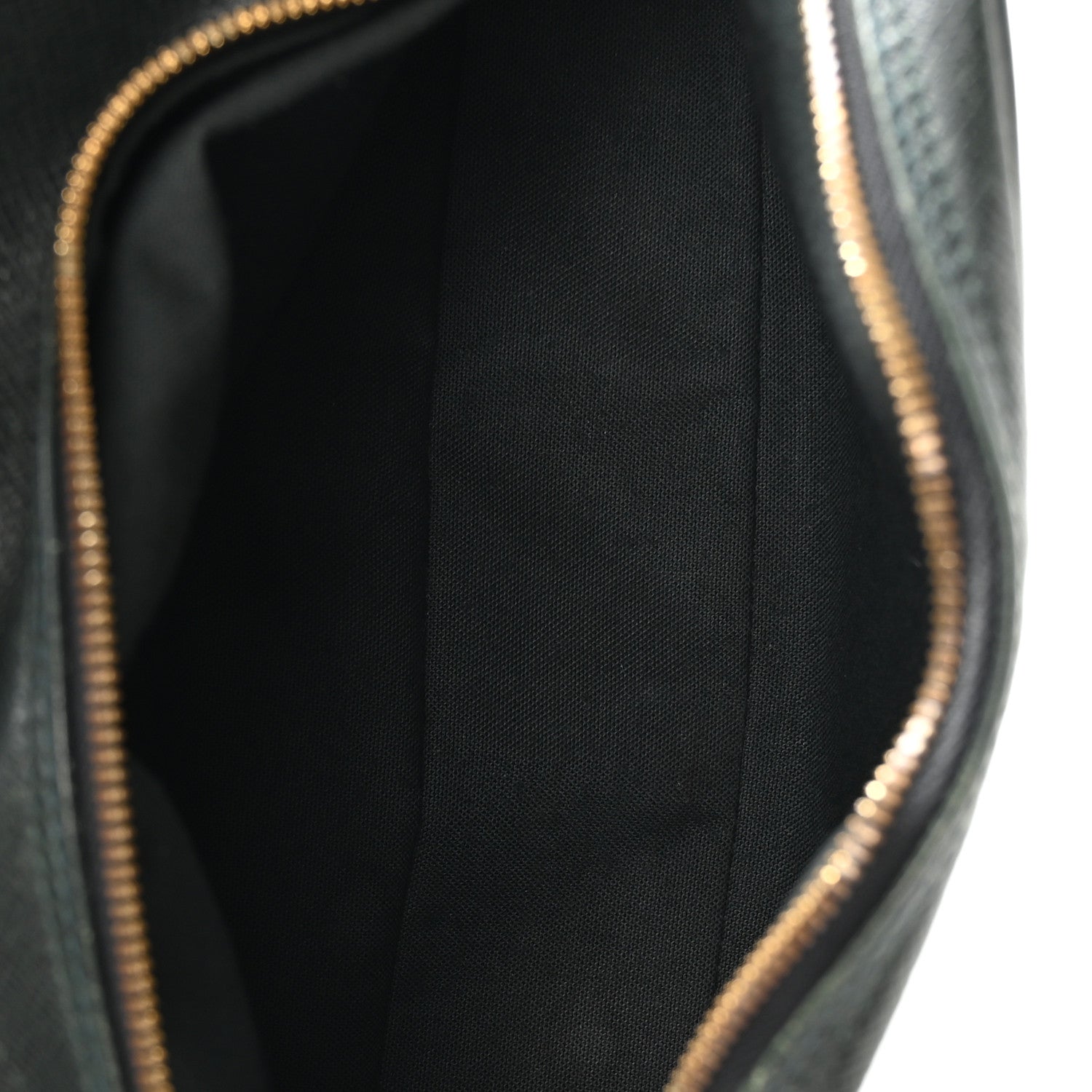 Louis Vuitton Taiga Reporter Messenger Epicea 4 of 10