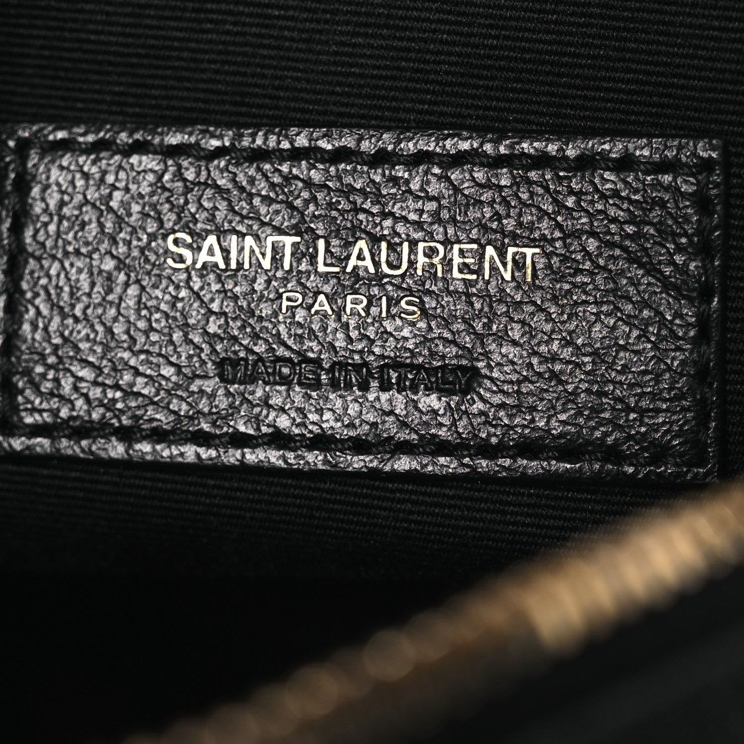 Saint Laurent Grain De Poudre Matelasse Chevron Quilted Round Vinyle Camera Bag Black 10 of 11