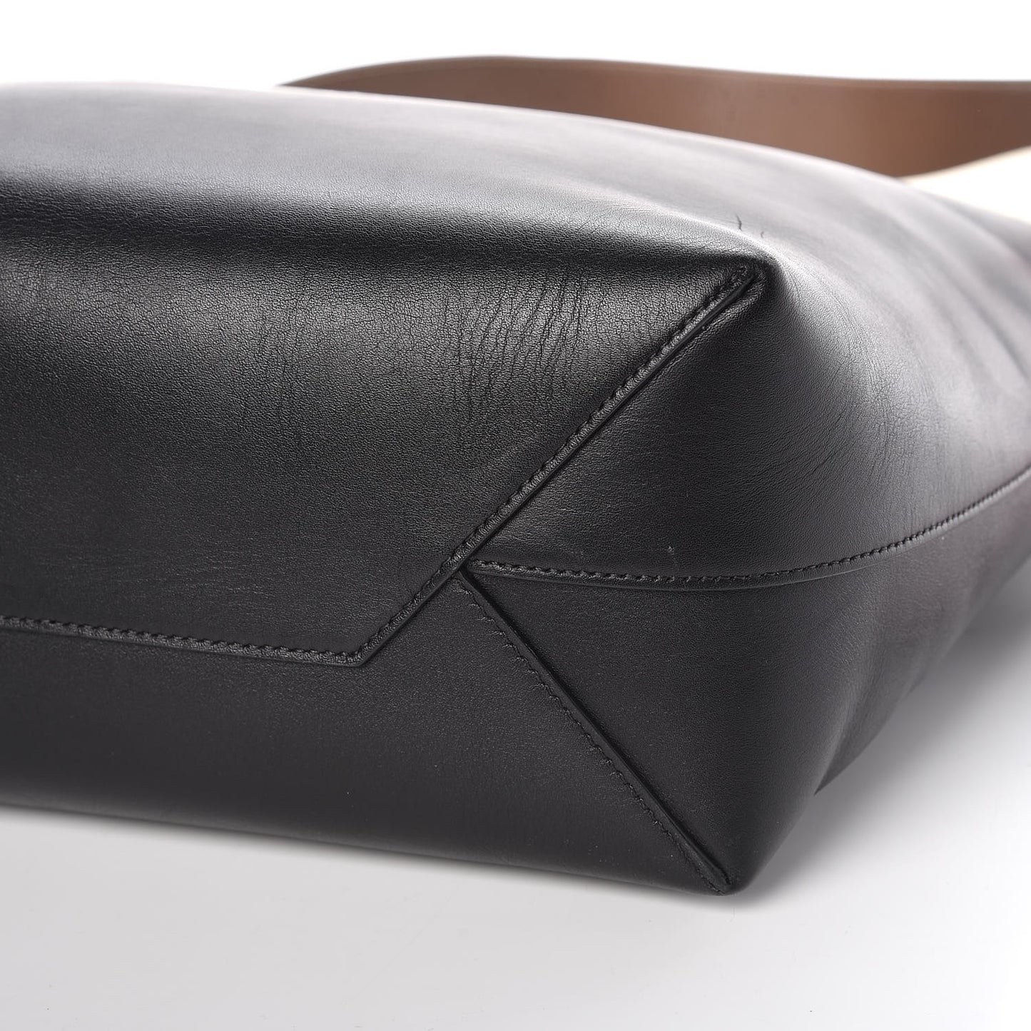 Shiny Smooth Calfskin Twisted Cabas Ivory Black