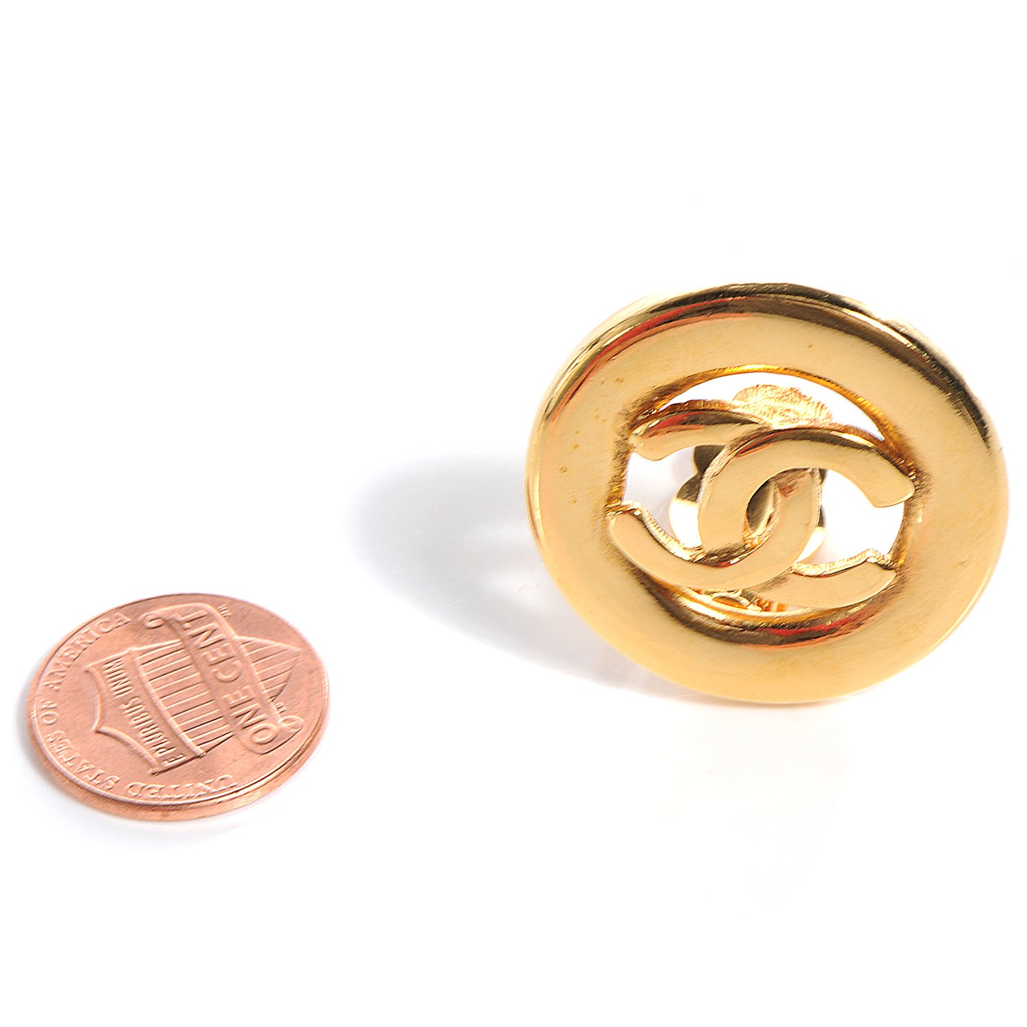 Chanel Round CC Clip On Earrings Gold 2 of 5