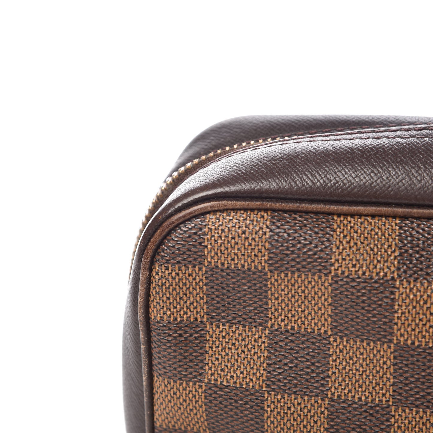 Damier Ebene Trousse Toilette 28