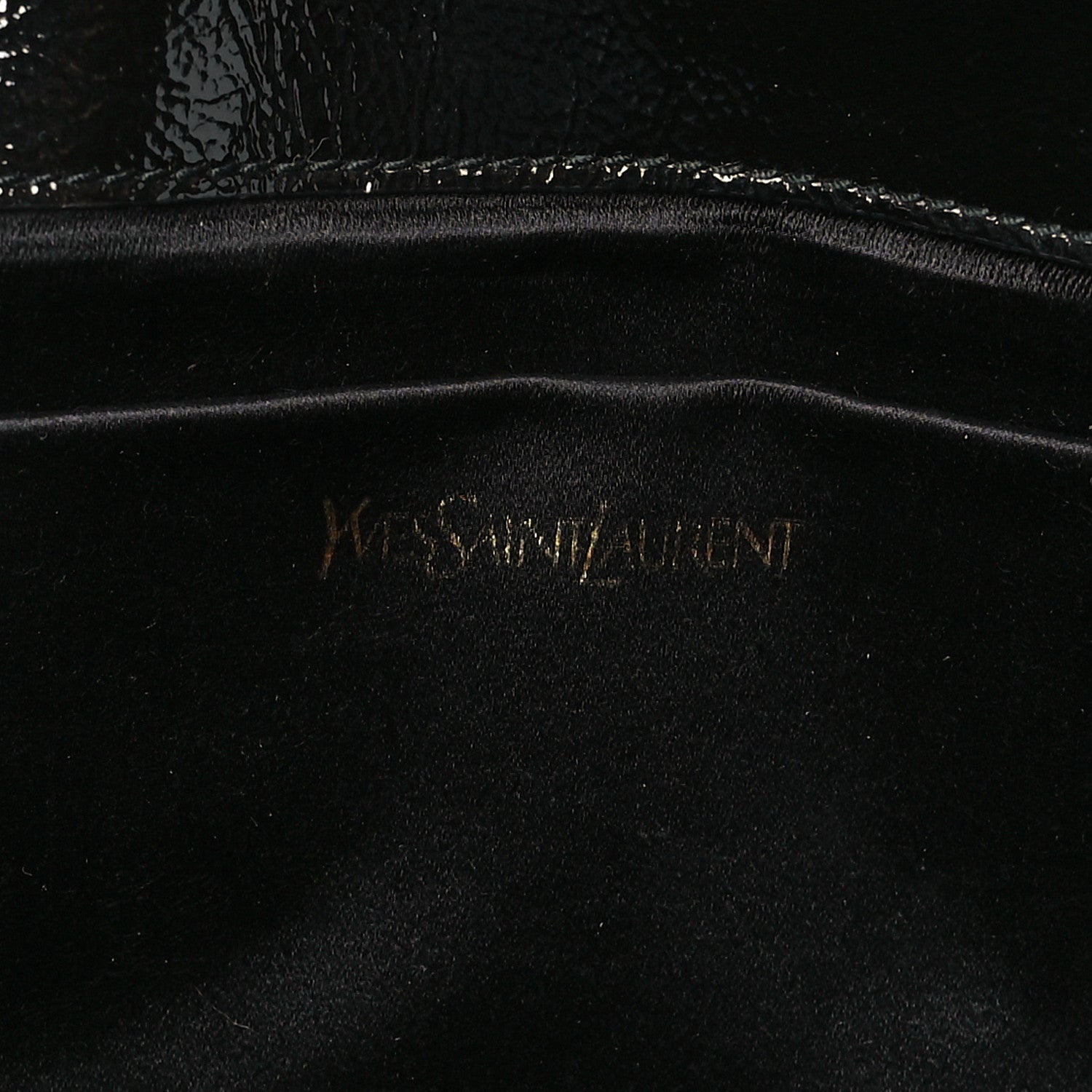 Saint Laurent Textured Patent Monogram Large Belle De Jour Clutch Black 6 of 9