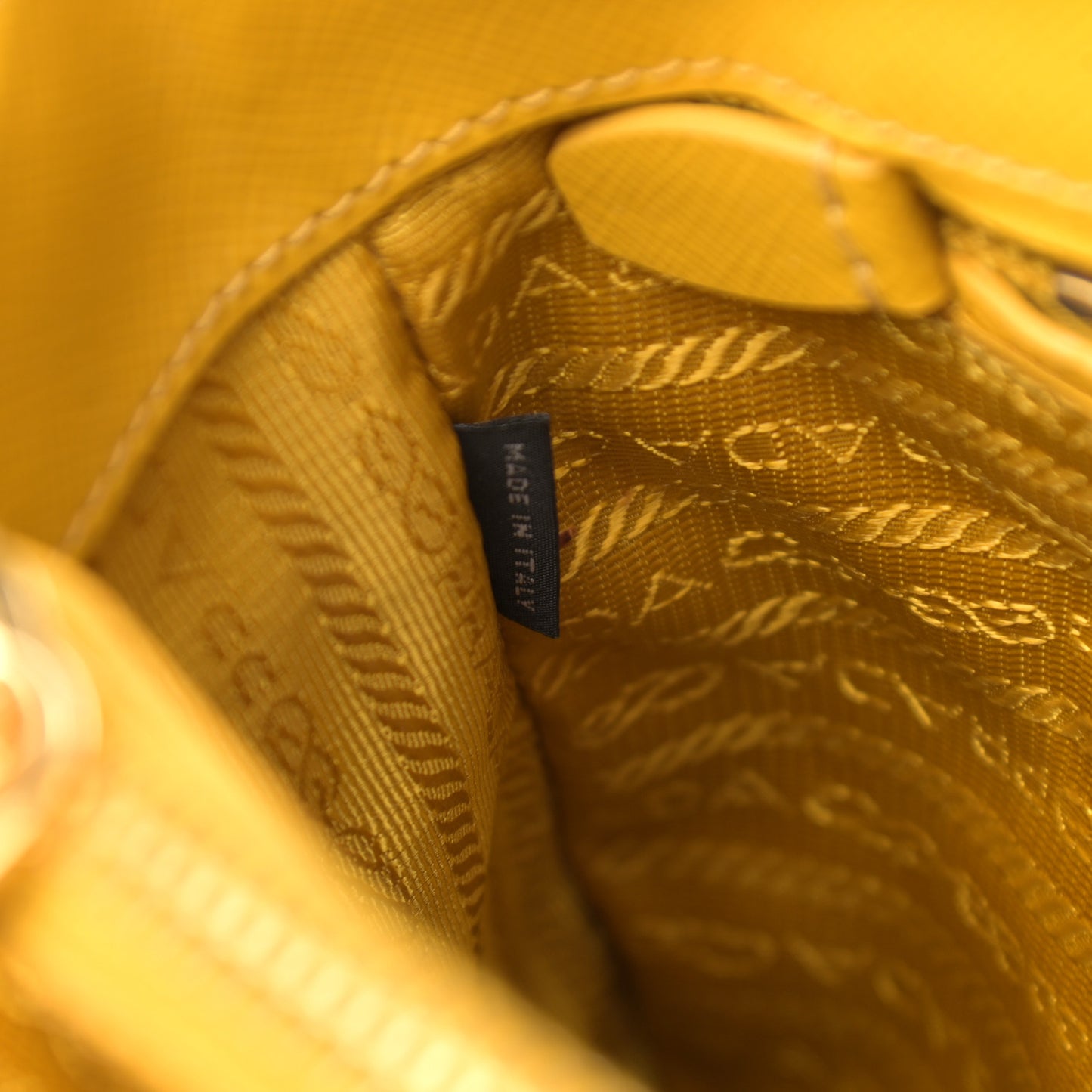 Saffiano Lux Parabole Tote Mimosa