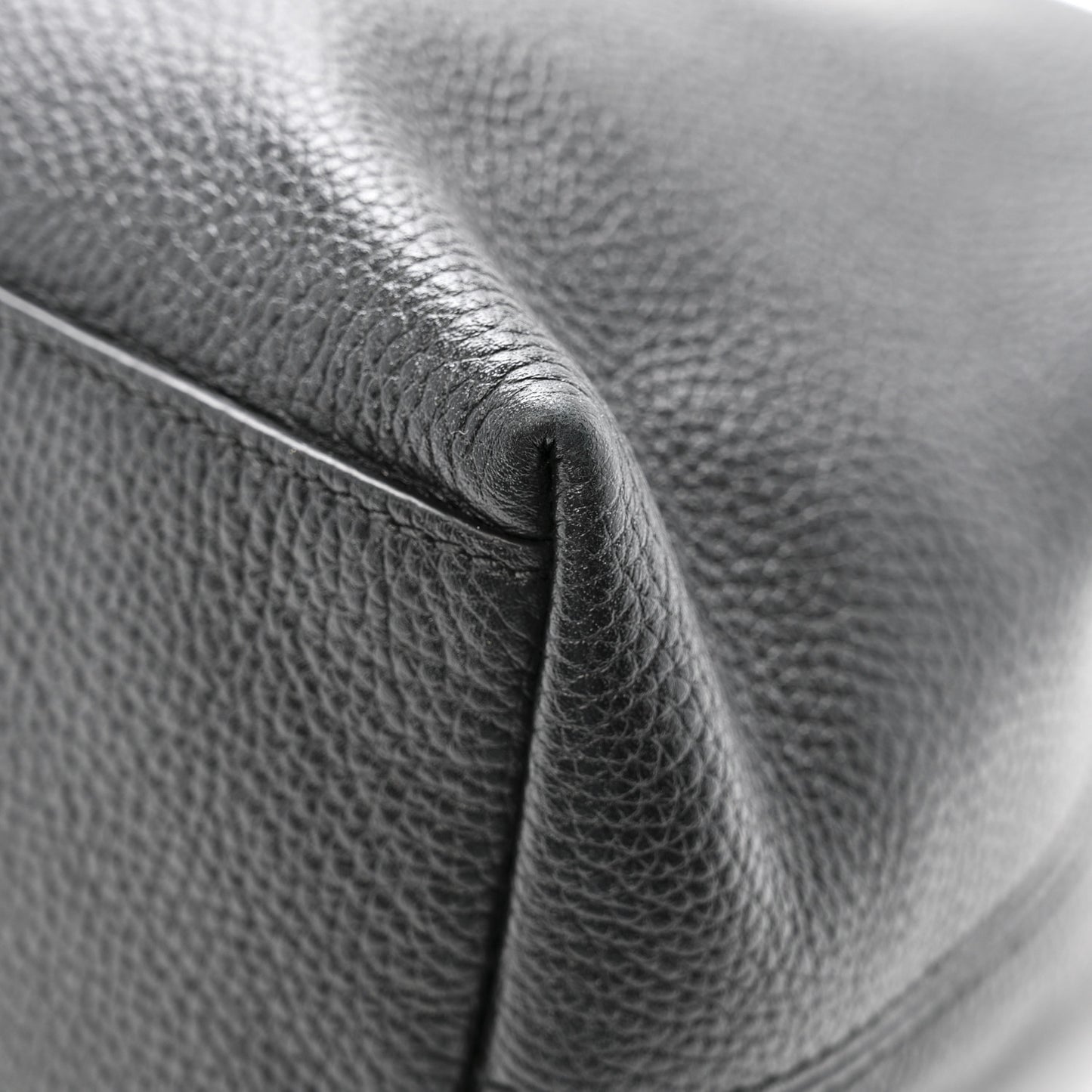 Pebbled Calfskin Medium Soho Chain Shoulder Bag Black