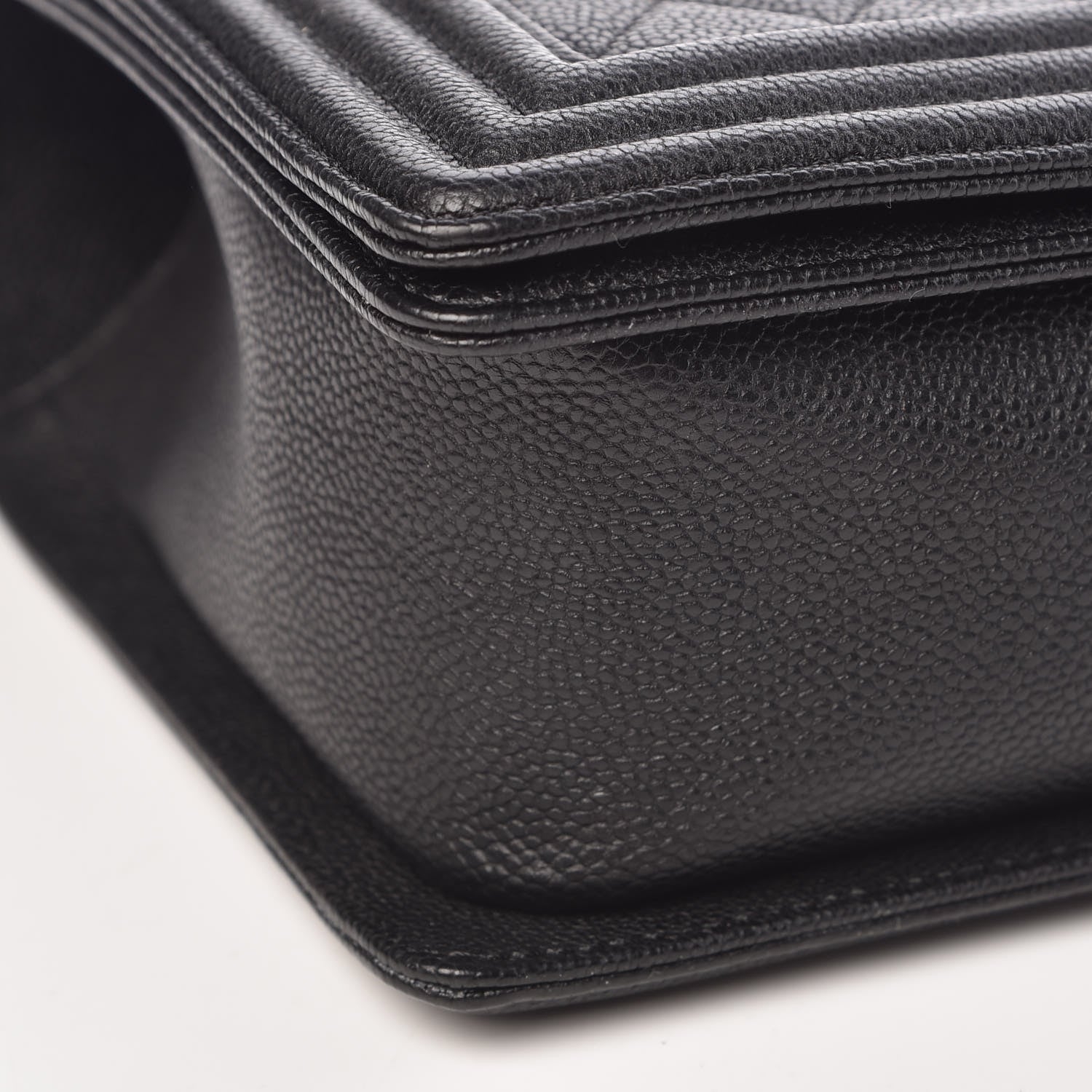 Chanel Caviar Quilted New Medium Boy Flap Black 5 of 10