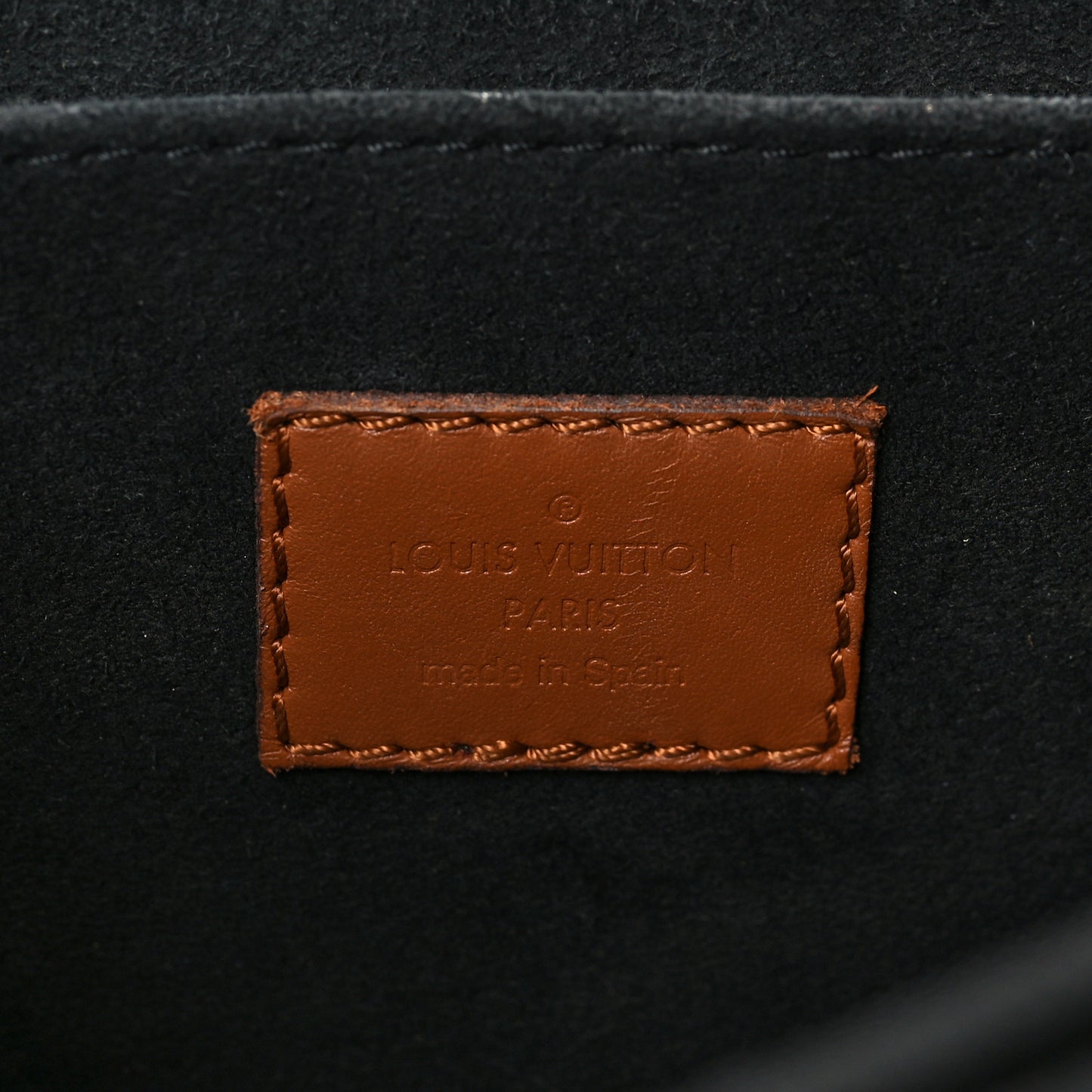 Reverse Monogram Dauphine MM