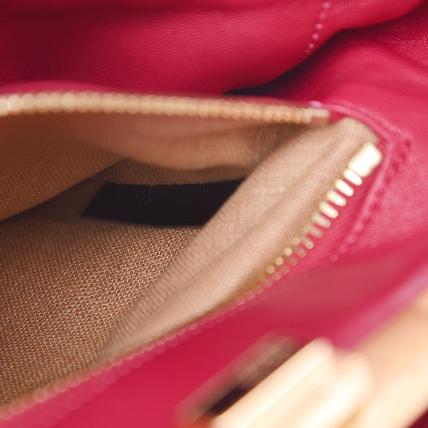 Ostrich Medium Peekaboo Iconic Satchel Fuchsia