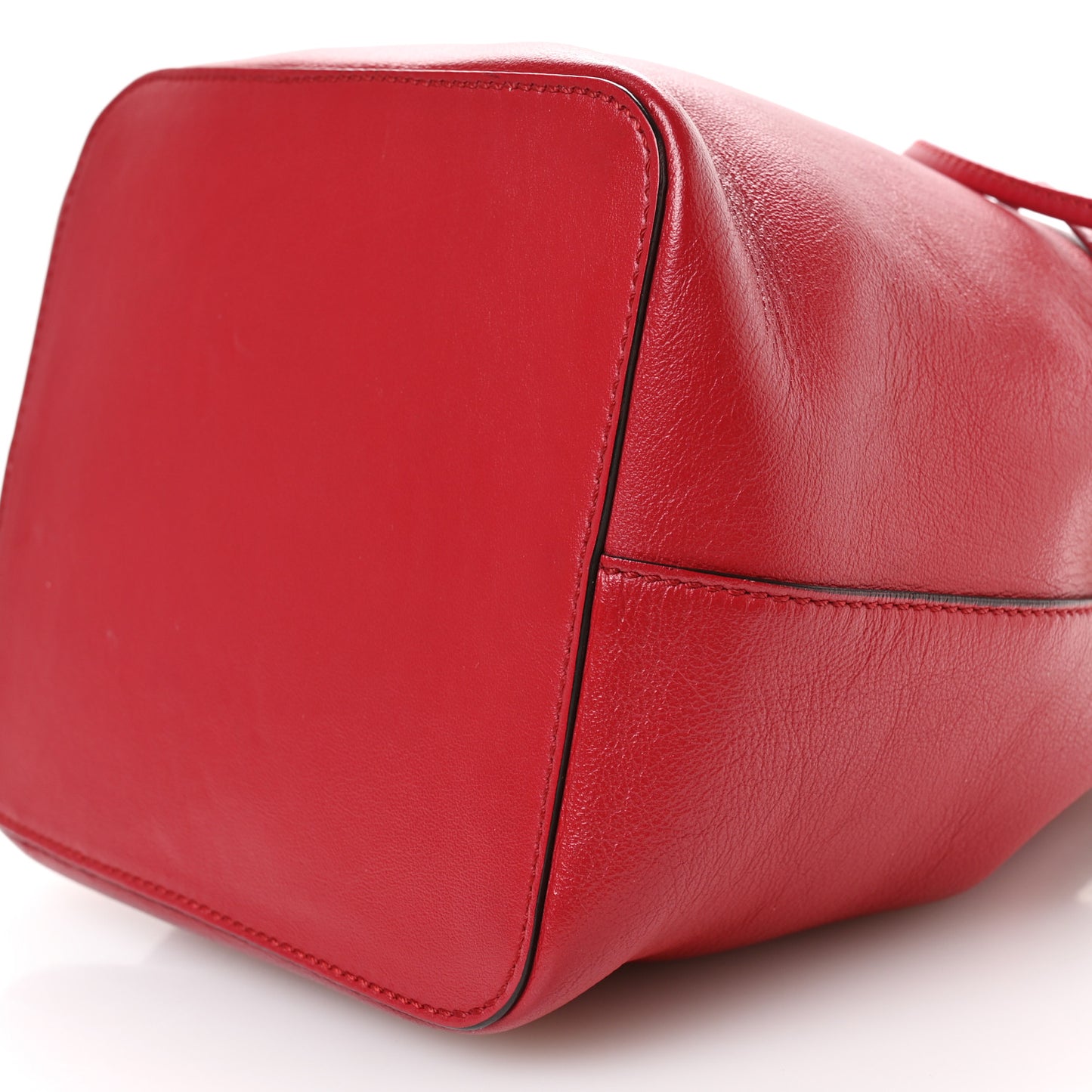 Vitello Grace Matte F is Fendi Grande Mon Tresor Bucket Bag Fragola