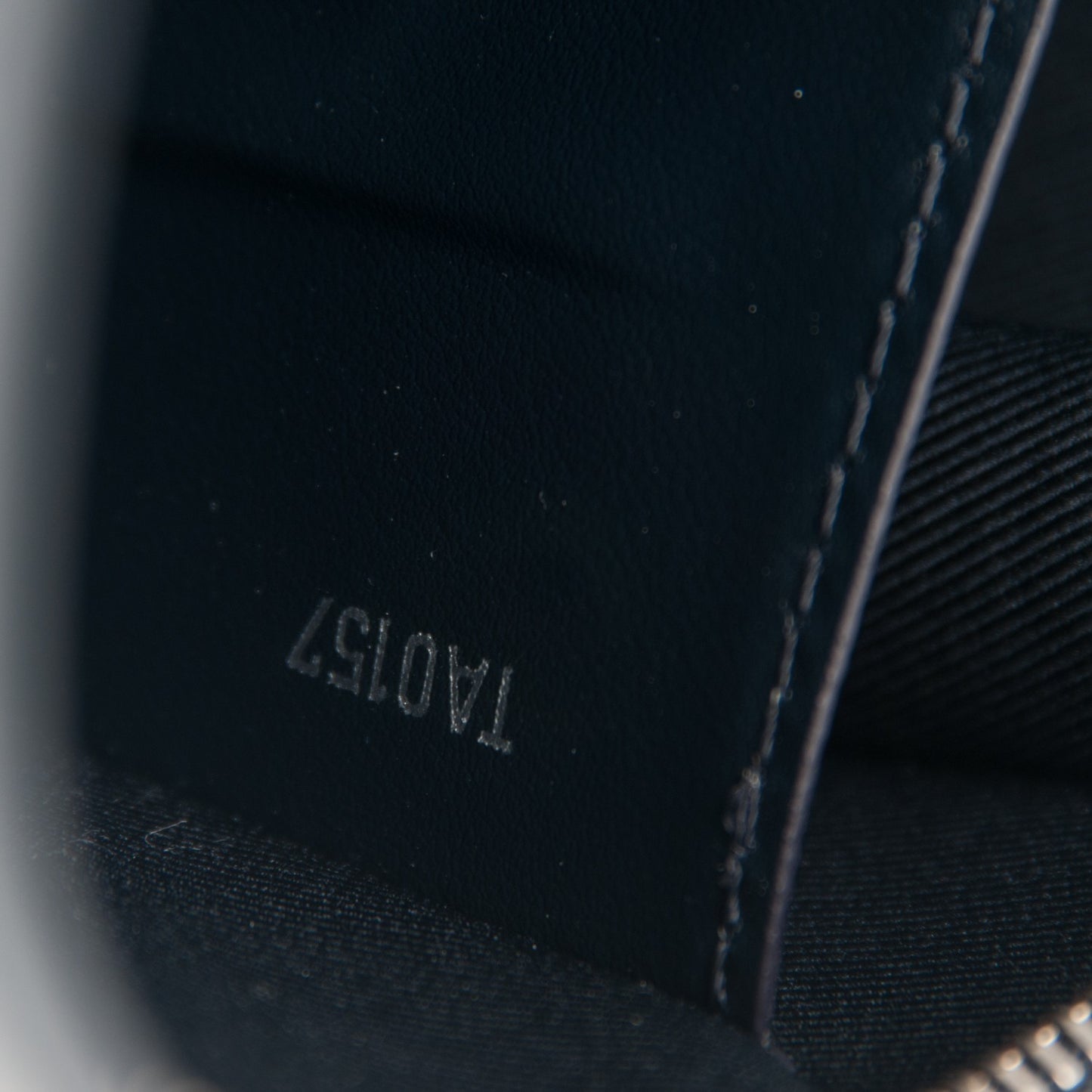 Savane Monogram Chapman Pochette Voyage GM Dune
