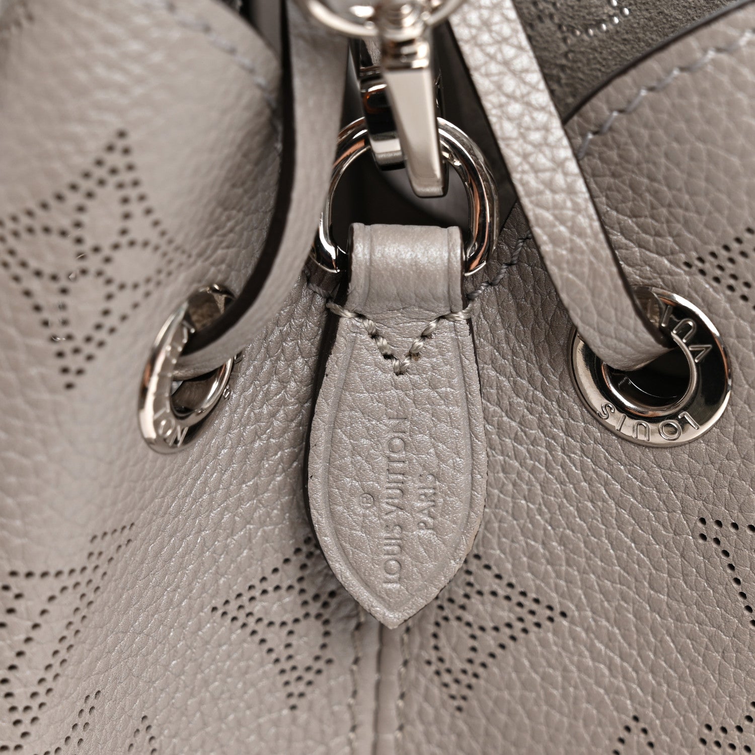 Louis Vuitton Metallic Mahina Bella Gris Souris 7 of 11