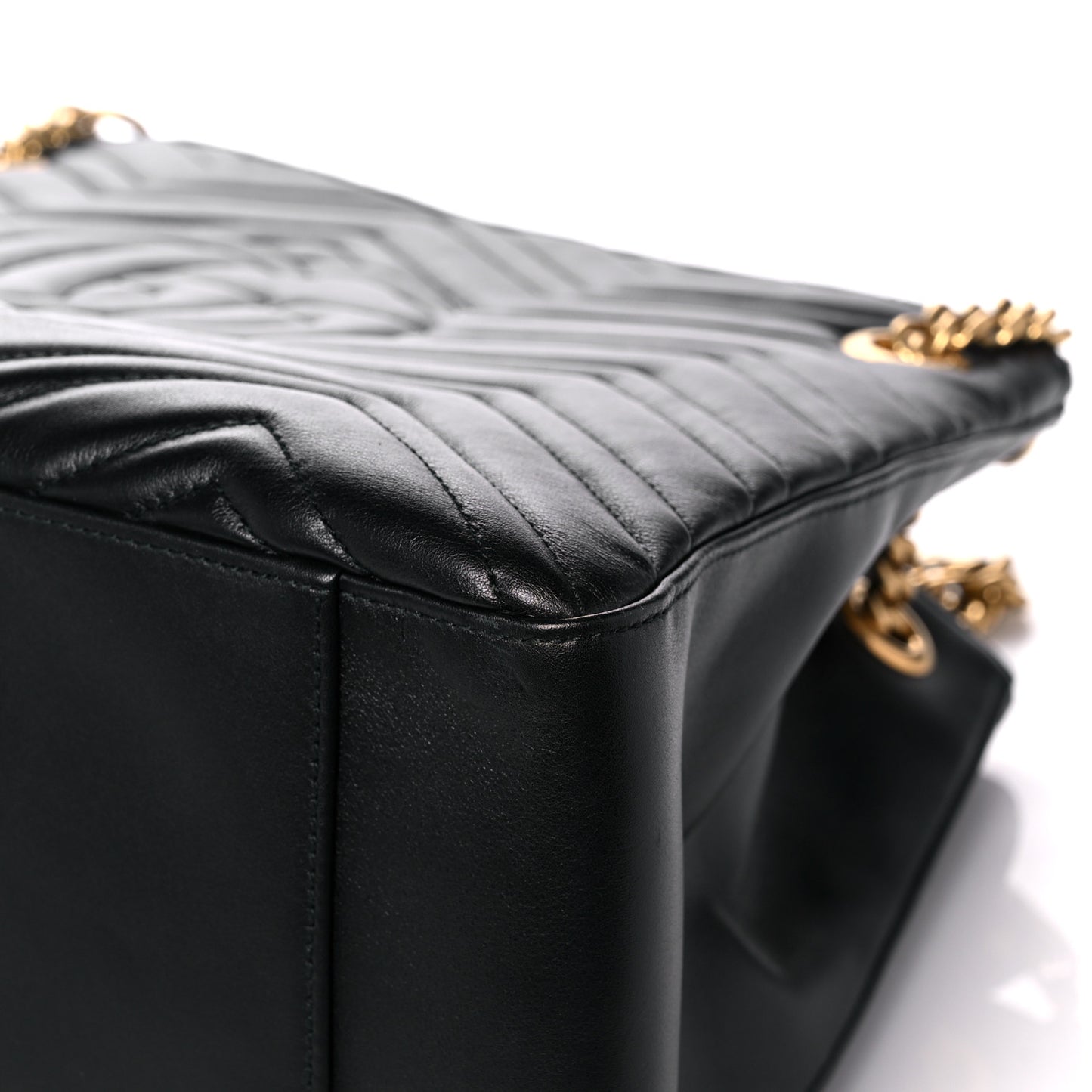 Calfskin Matelasse Medium GG Marmont Shoulder Tote Bag Black